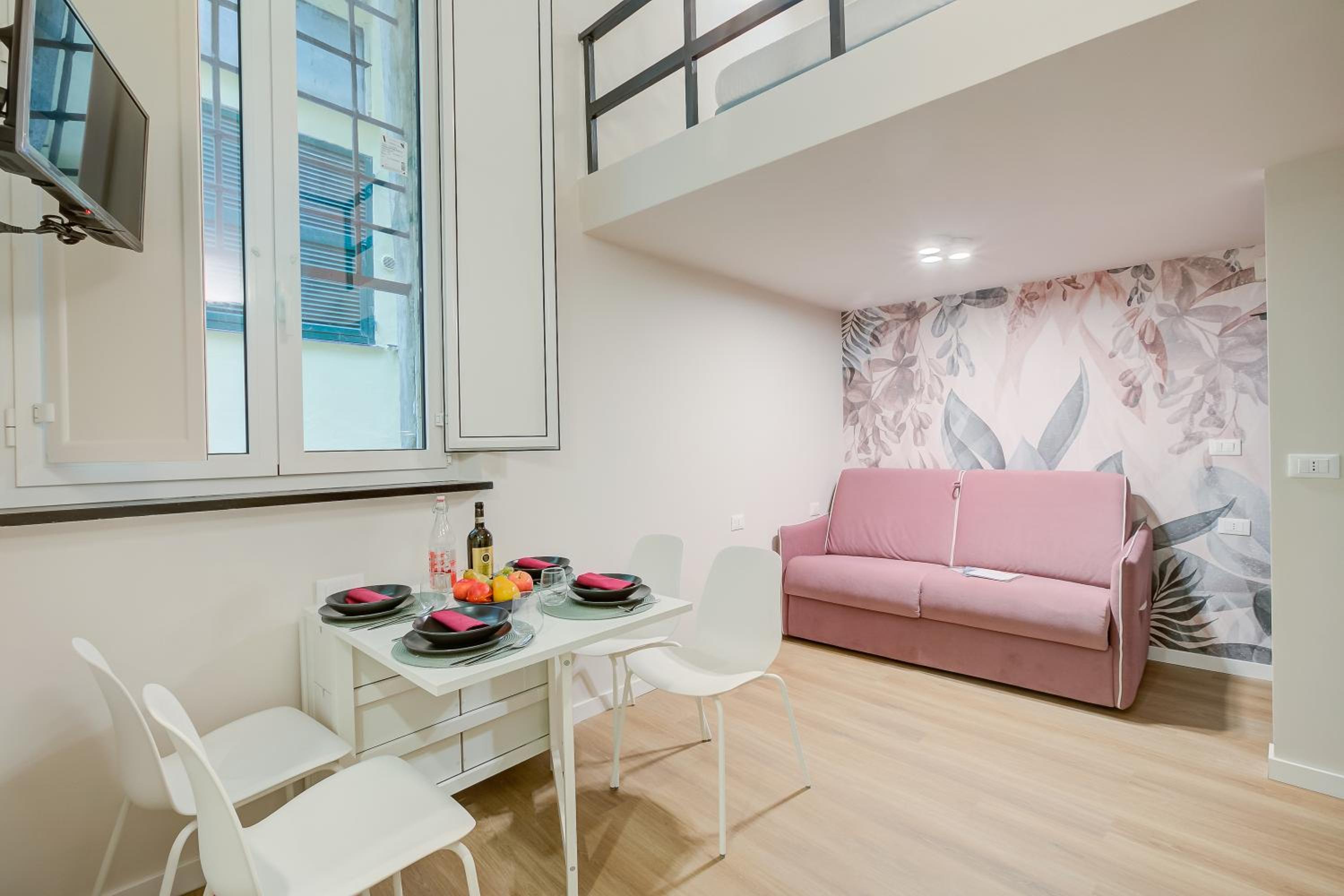 One-Bedroom Apartment photo 3