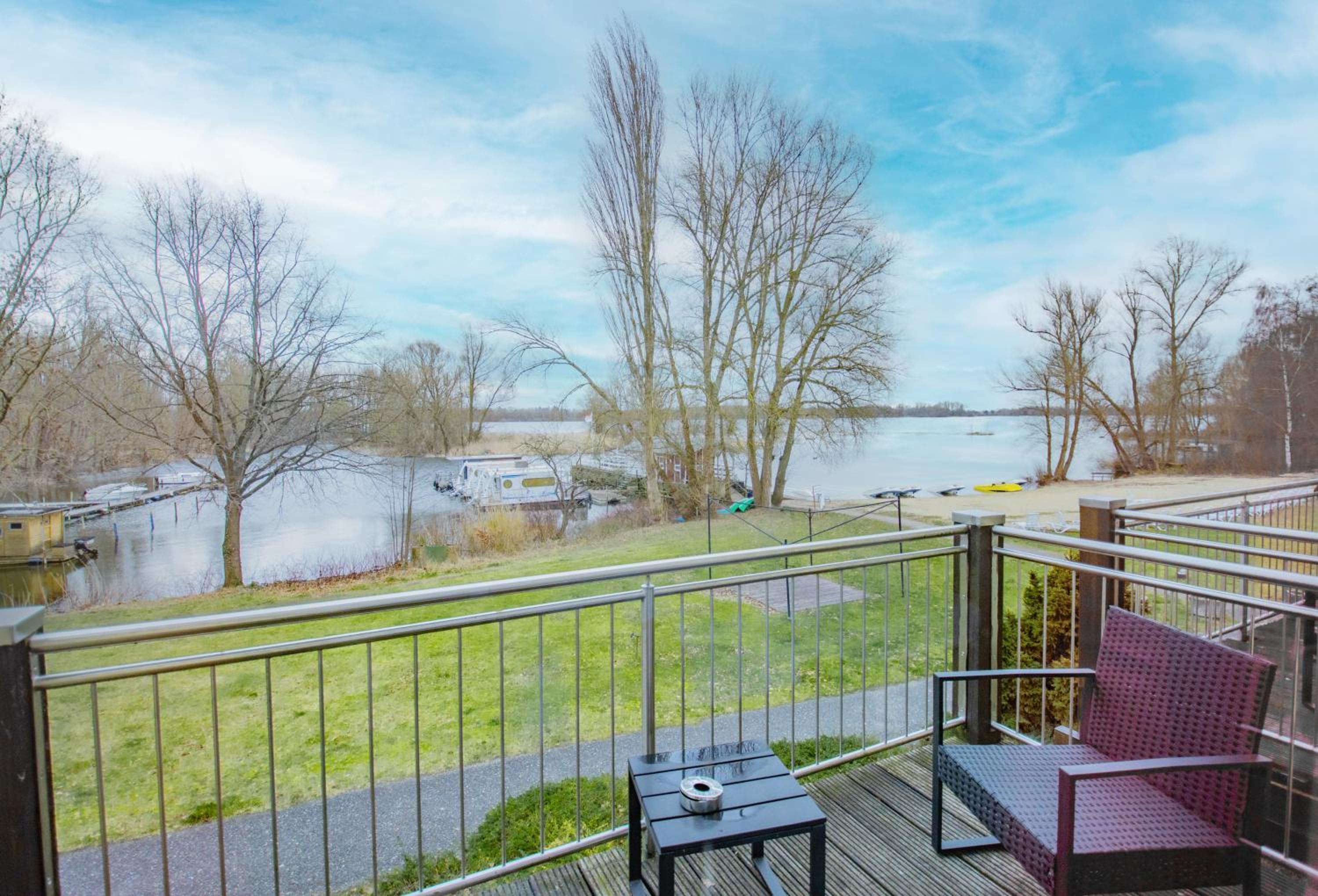Double Room with Lake View photo 3