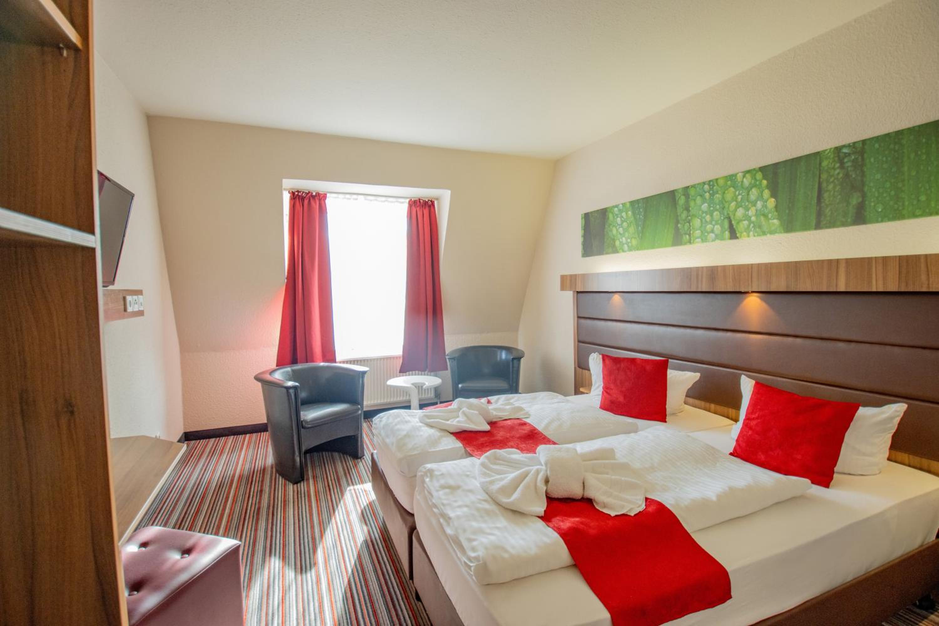 Standard Double Room - Photo 2