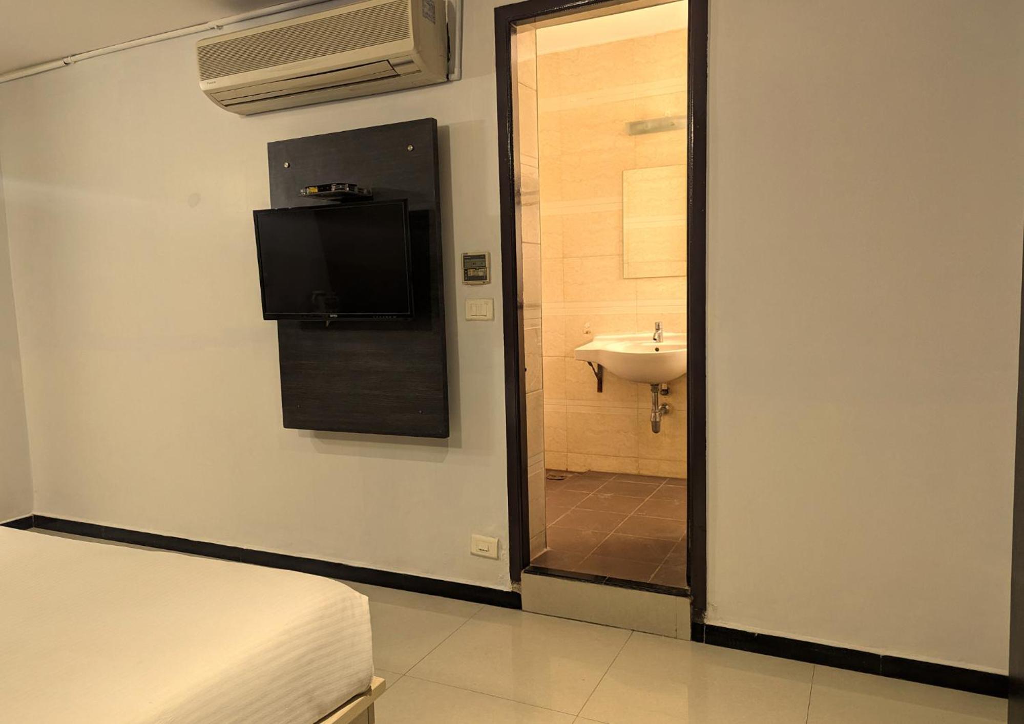 Deluxe Double Room - Photo 1