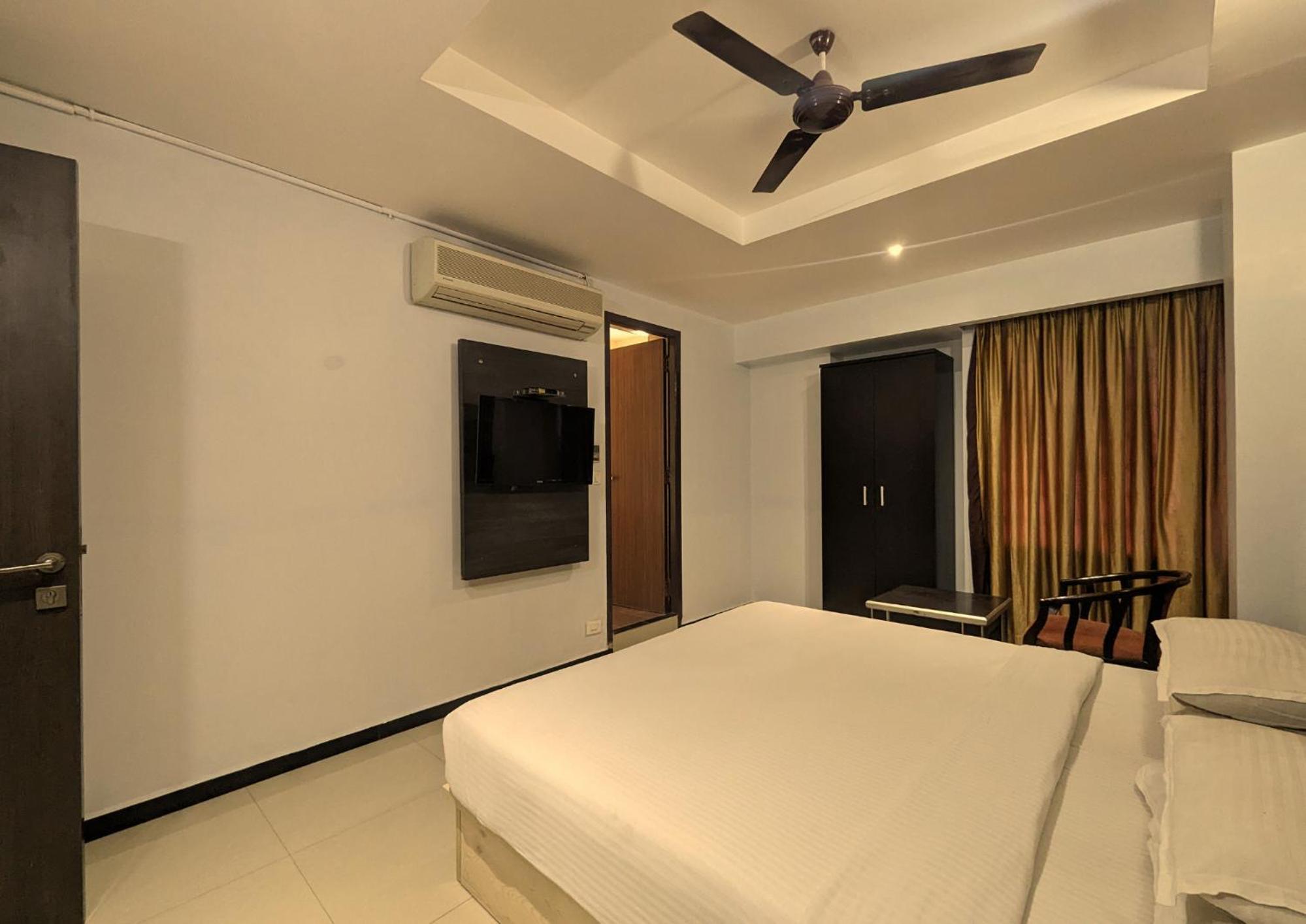 Deluxe Double Room - Photo 15