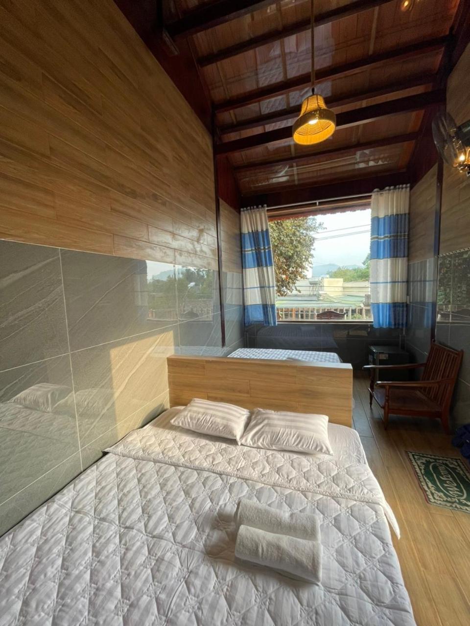 Deluxe Family Room photo 2