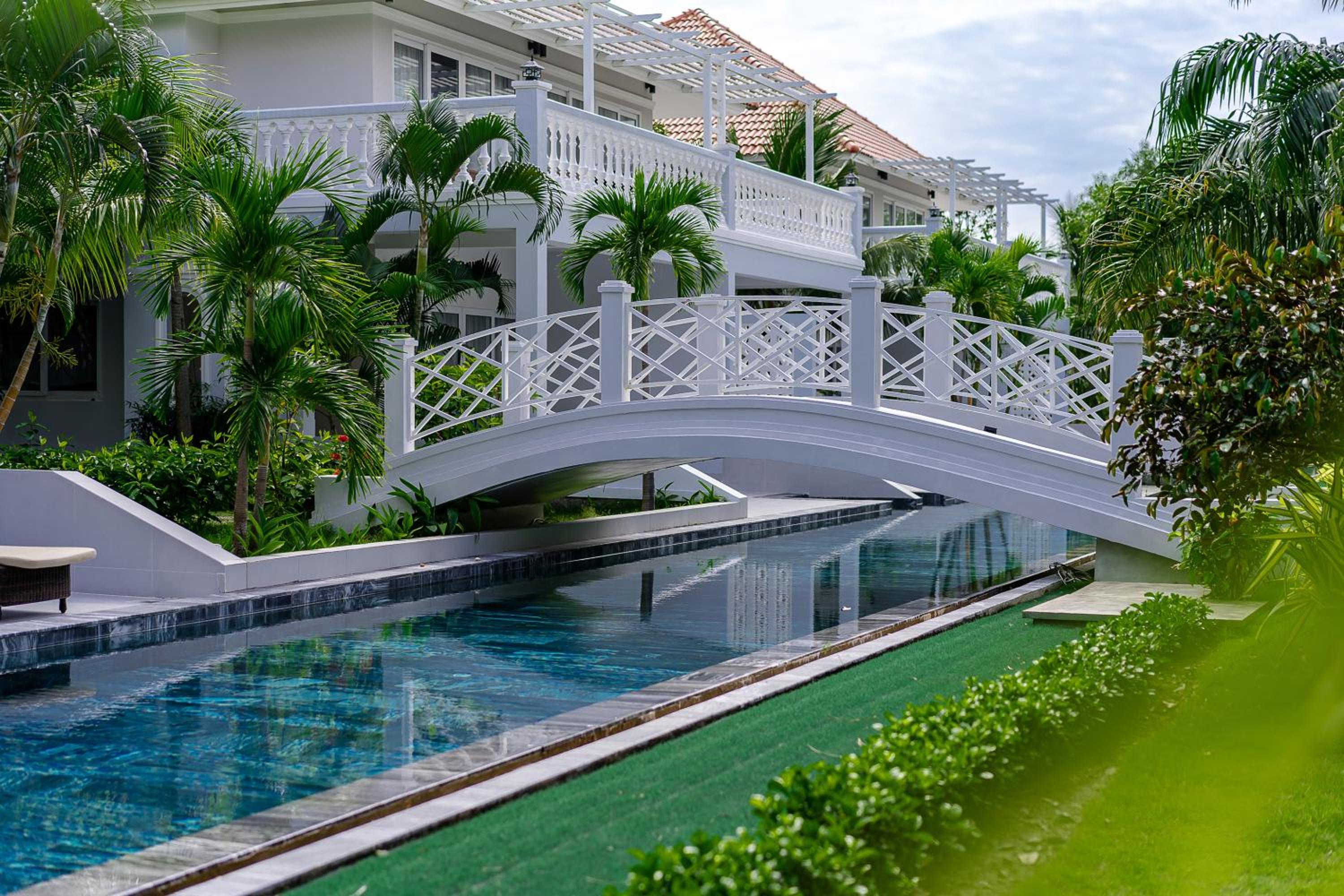 Pool View Villa - Photo 11
