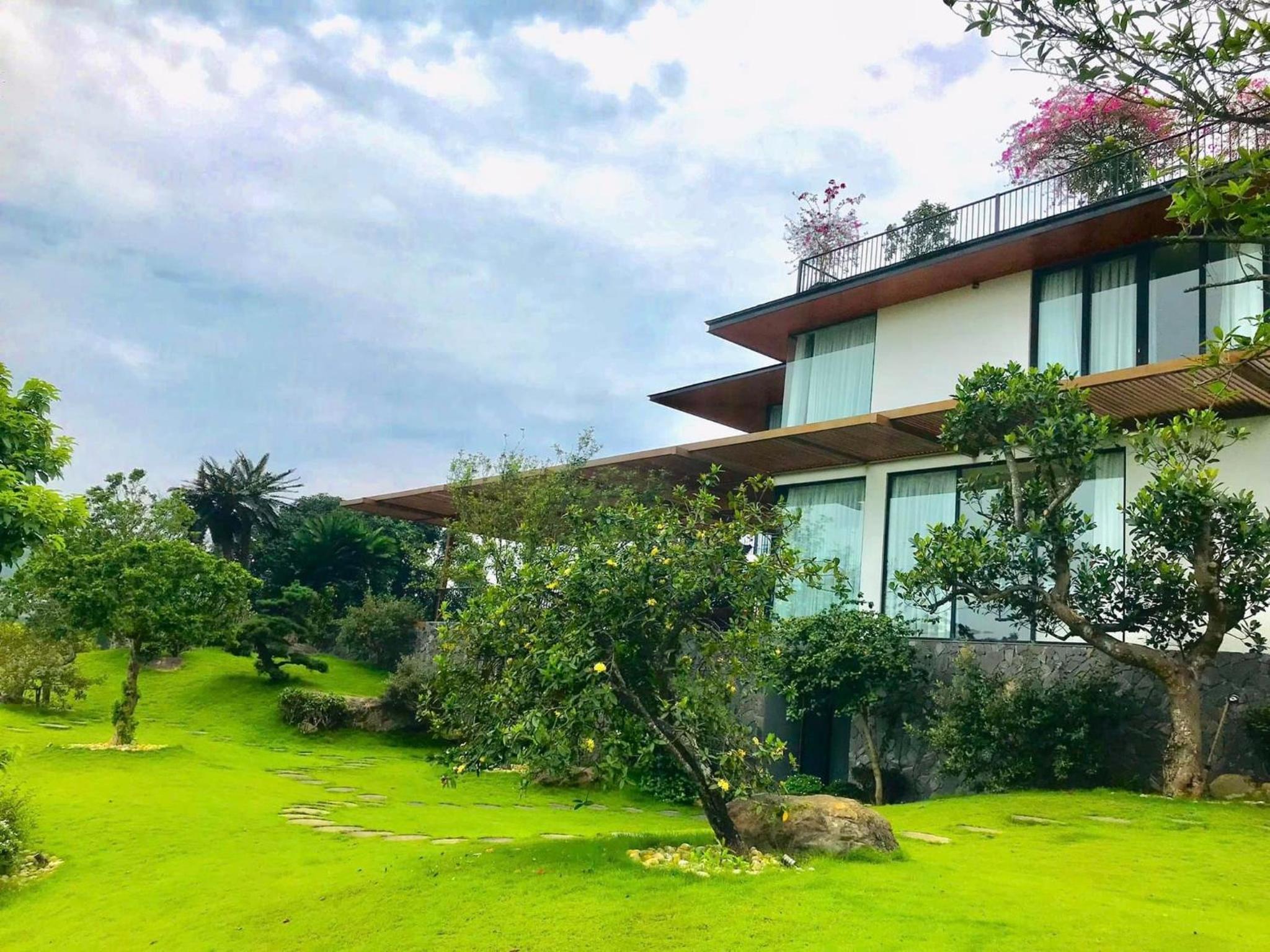 Villa photo 2