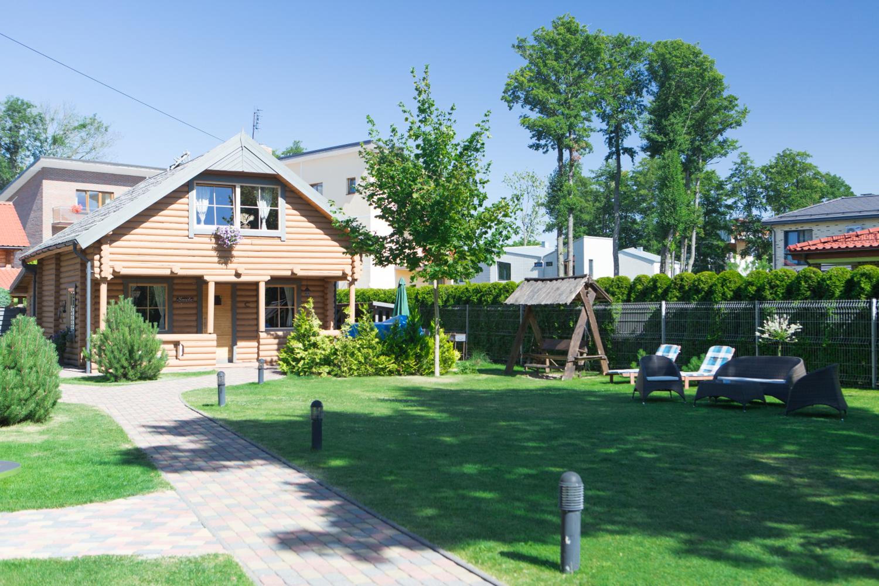 Three-Bedroom House - Photo 31