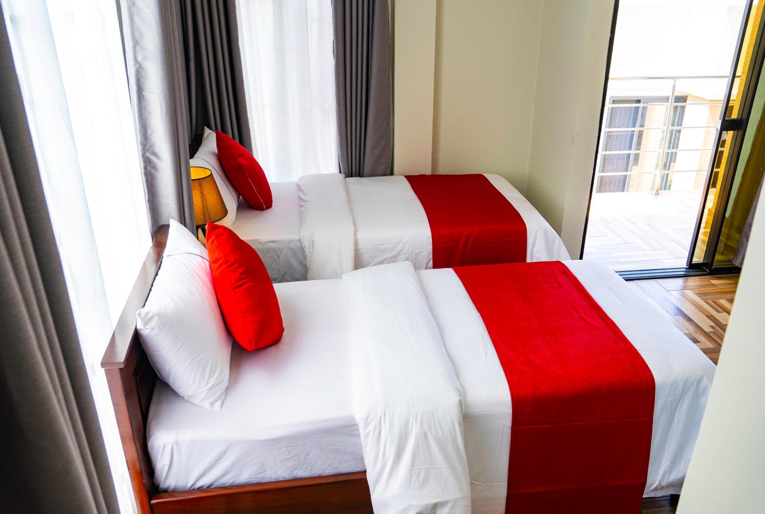 Standard Twin Room