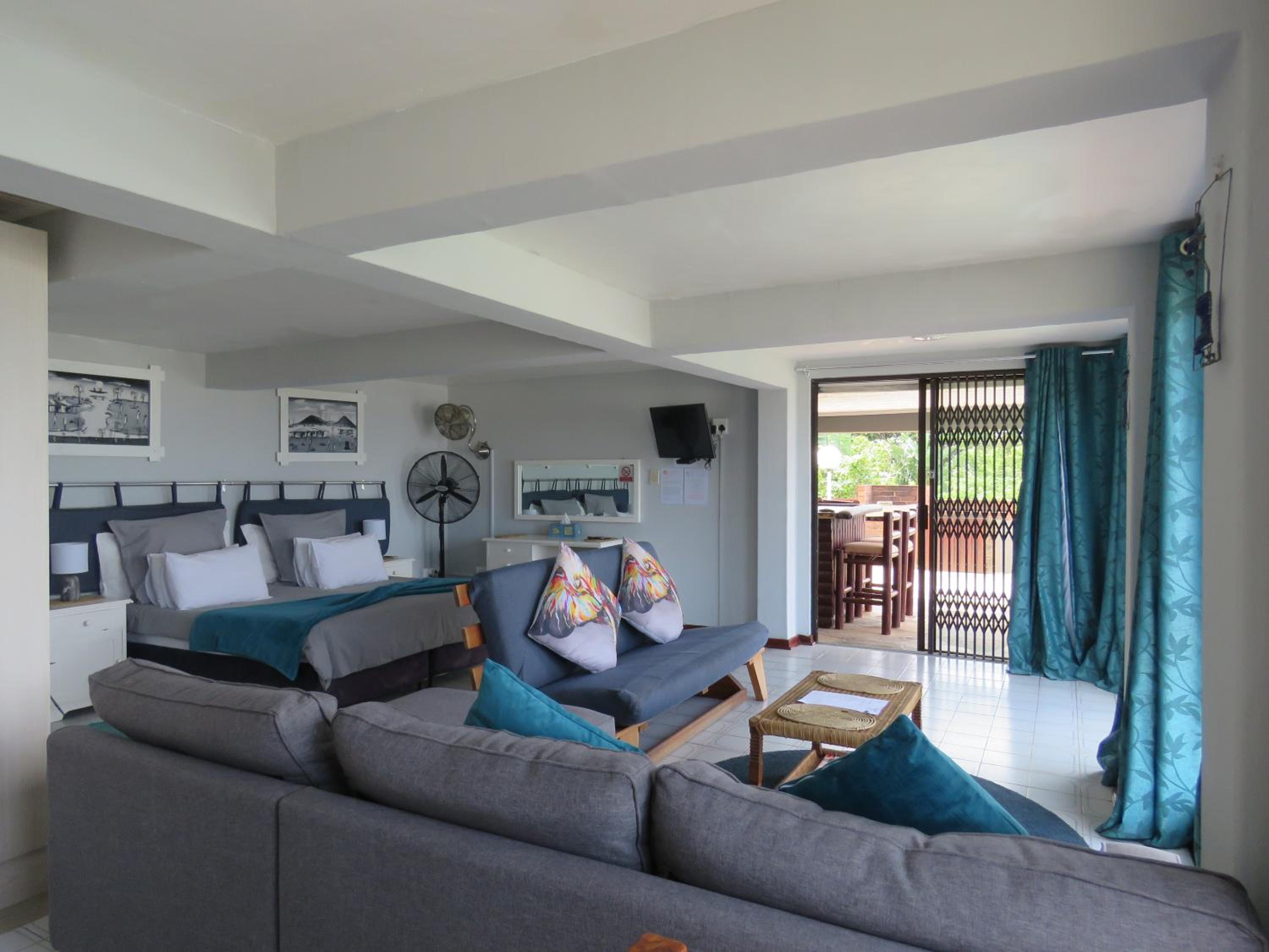 Double or Twin Room - Photo 4