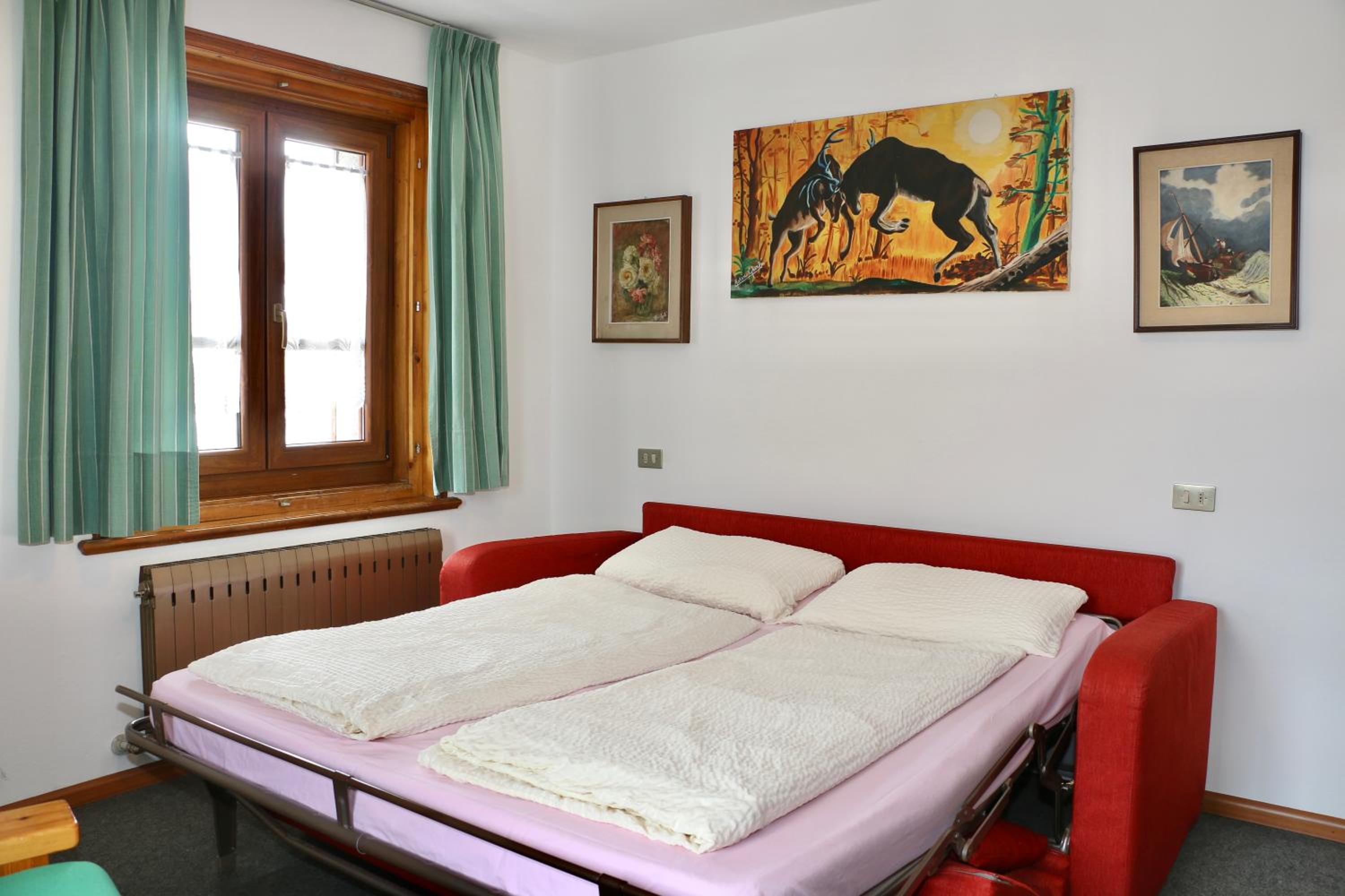 Three-Bedroom Apartment (8 Adults)