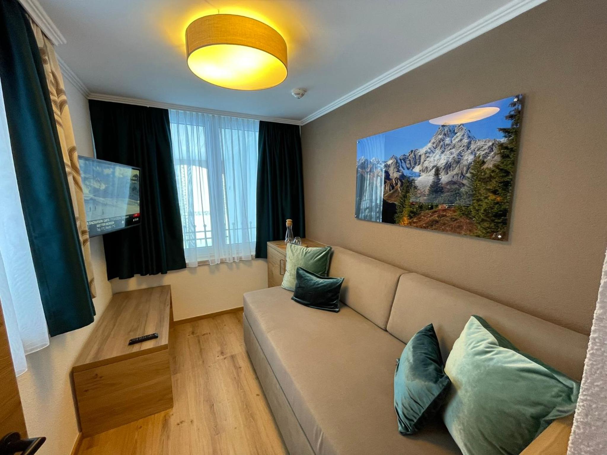 Standard Double Suite