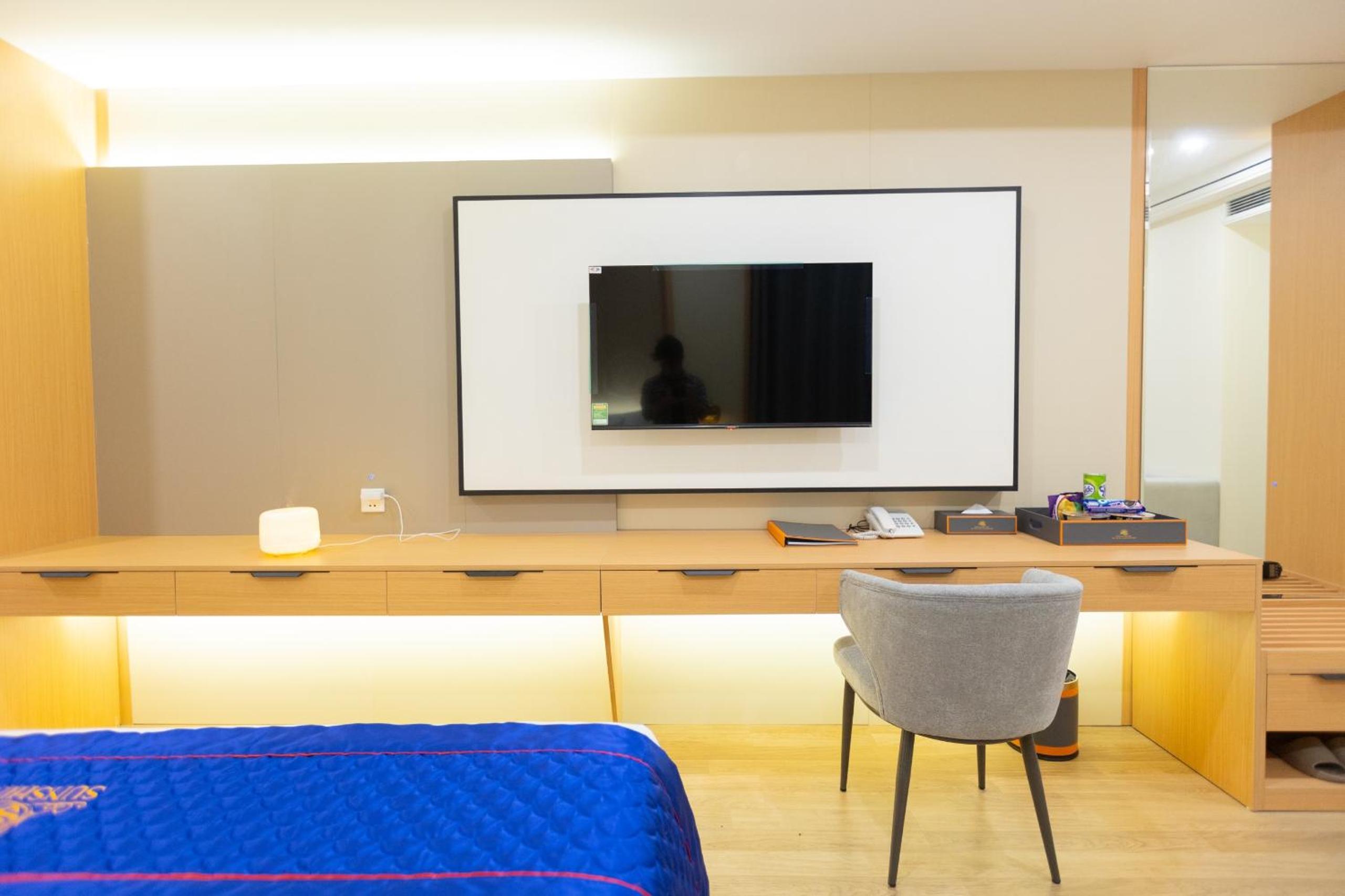 Deluxe Double Room - Photo 10