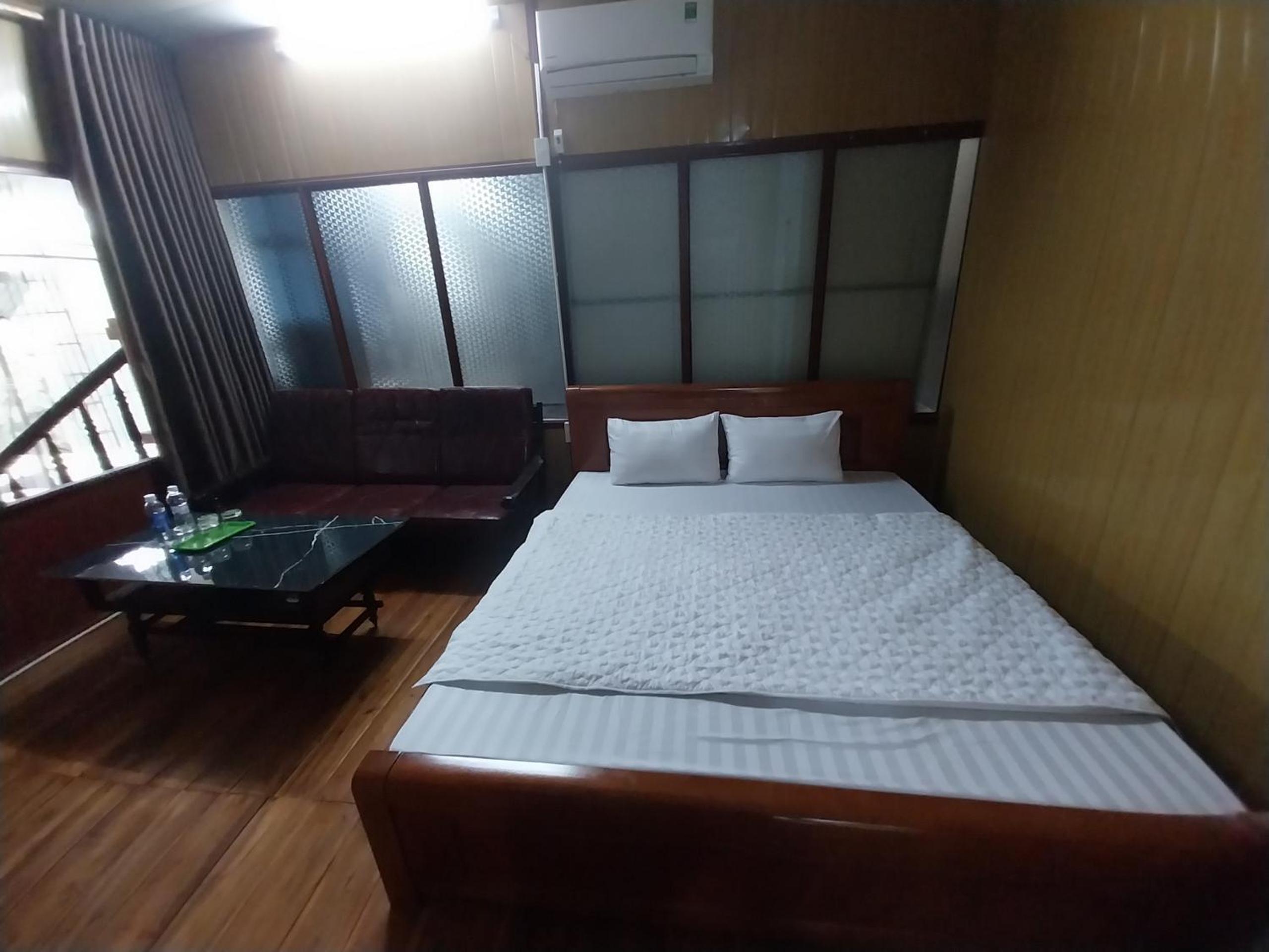 Family Room - Photo 8