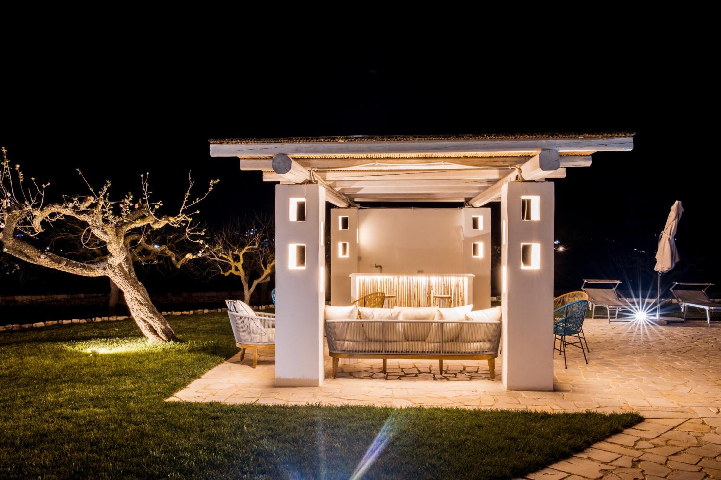 Three-Bedroom Villa photo 2