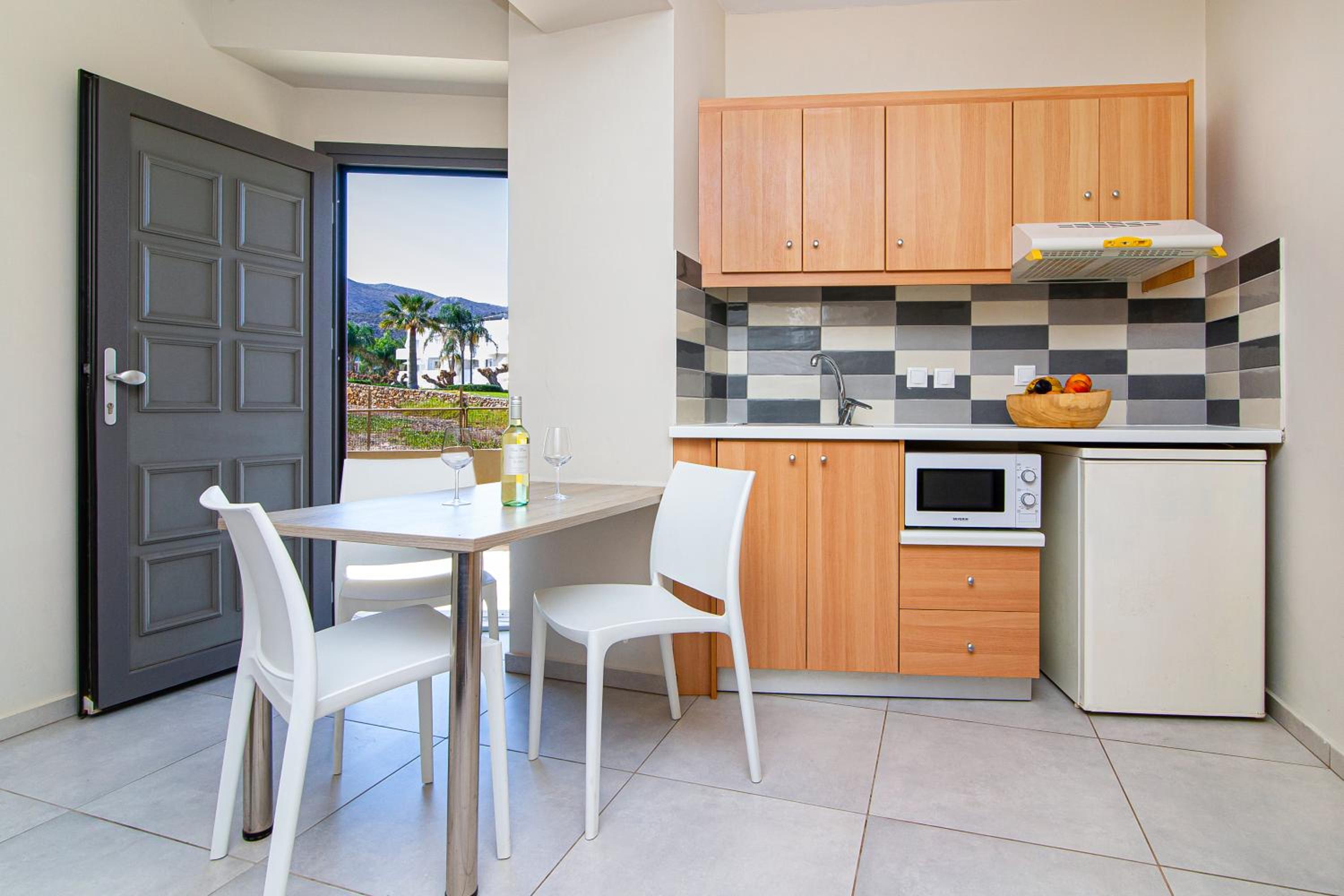 Superior One-Bedroom Triple Apartment - Photo 28