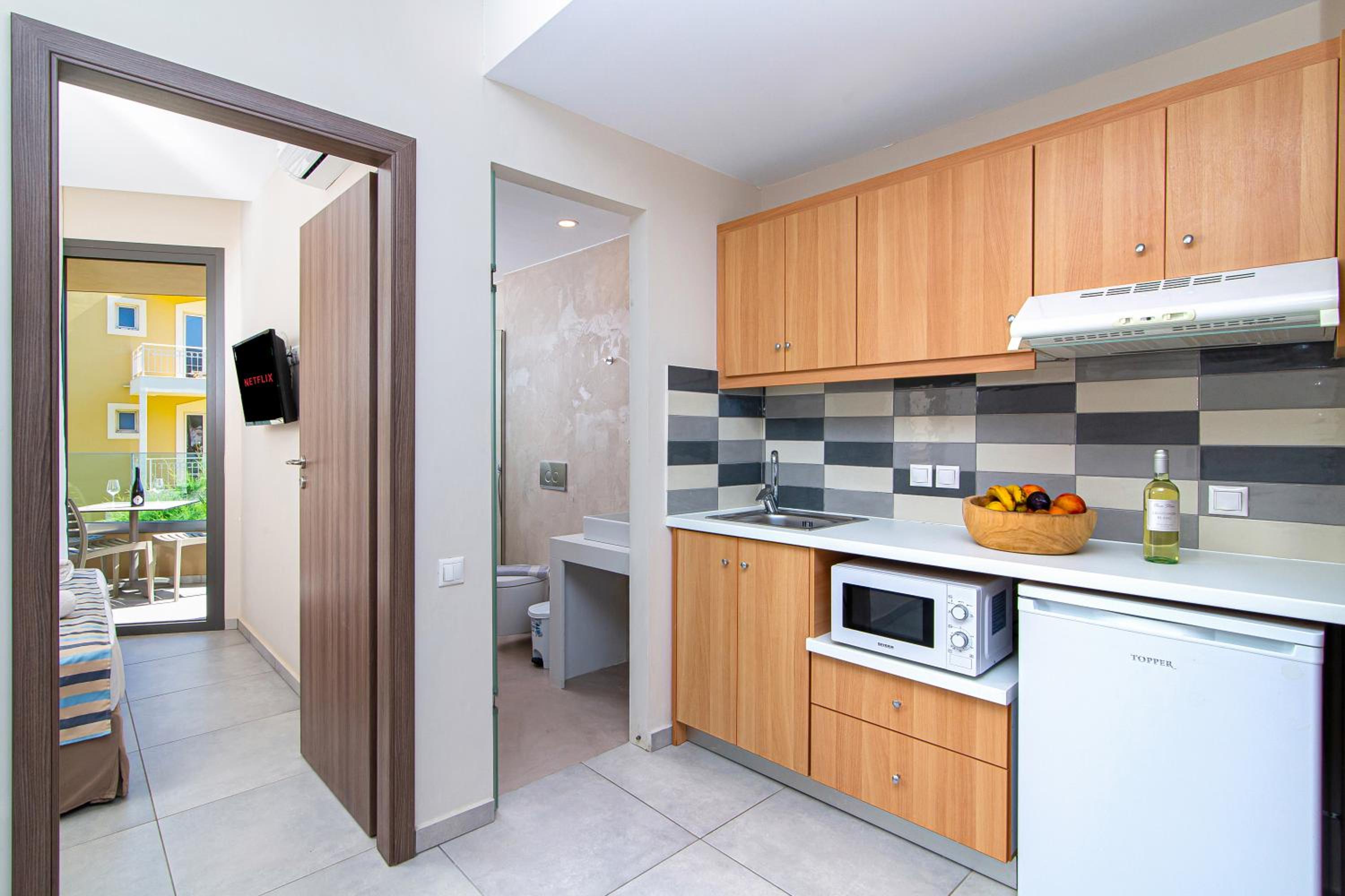 Superior One-Bedroom Triple Apartment - Photo 7