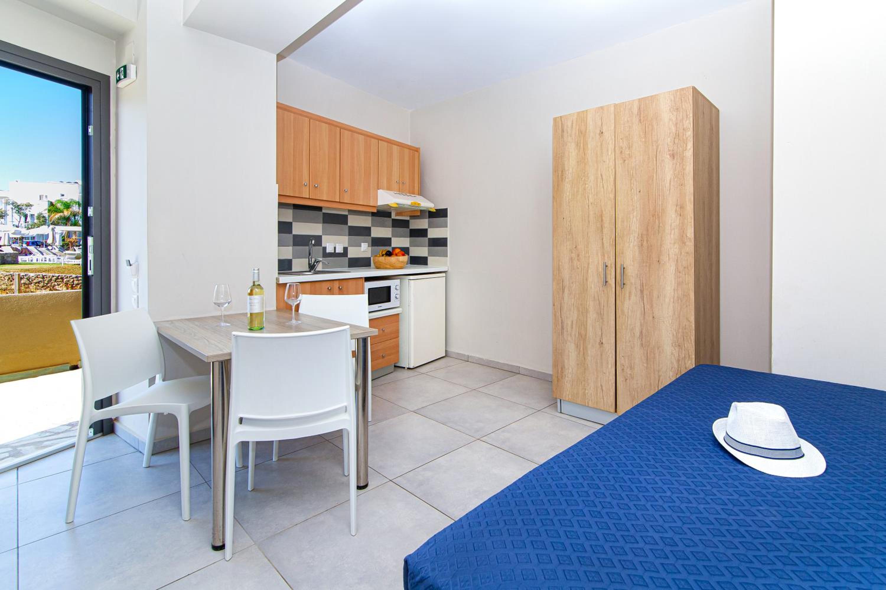 Superior One-Bedroom Triple Apartment - Photo 31
