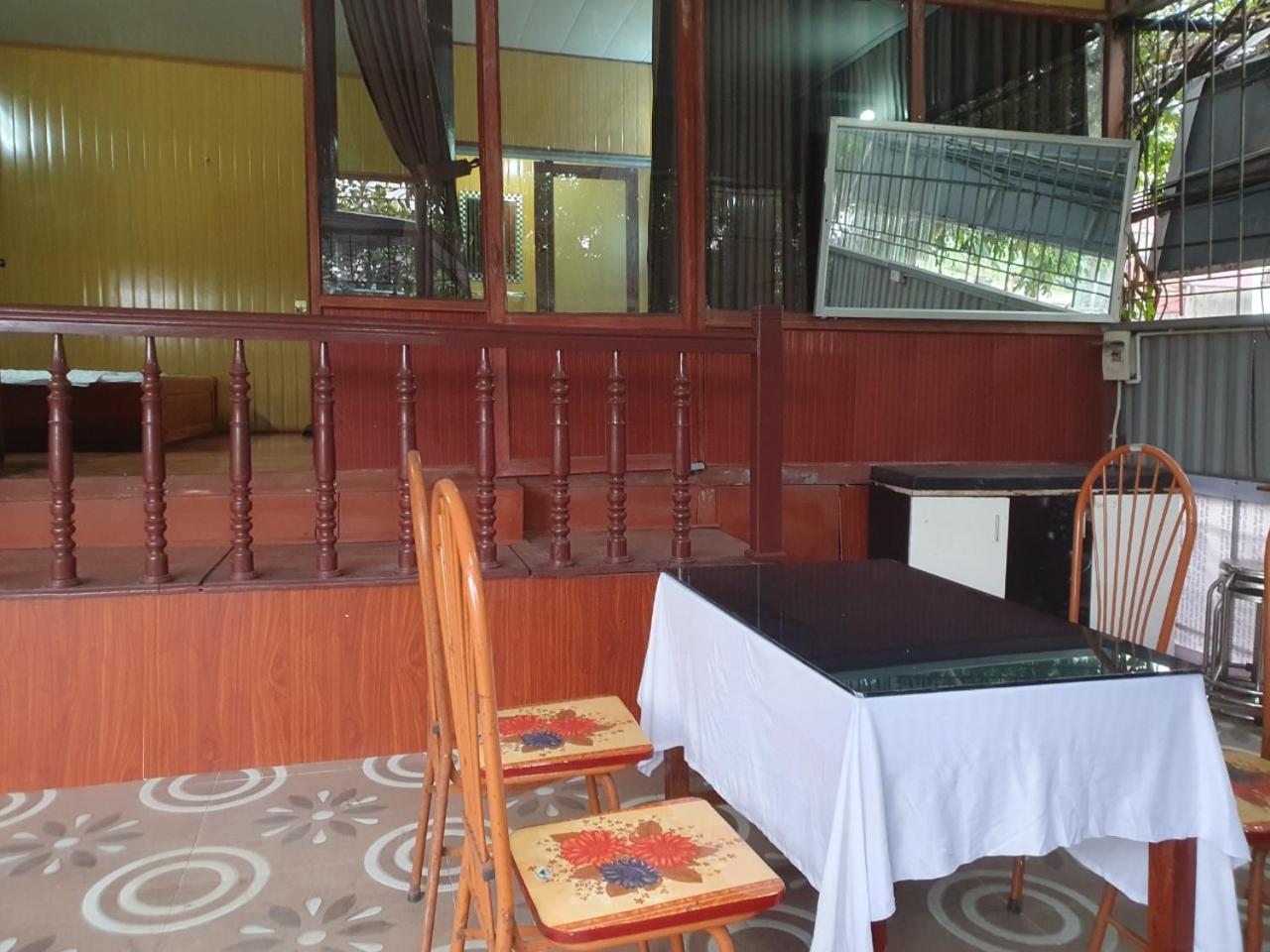 Family Room - Photo 15
