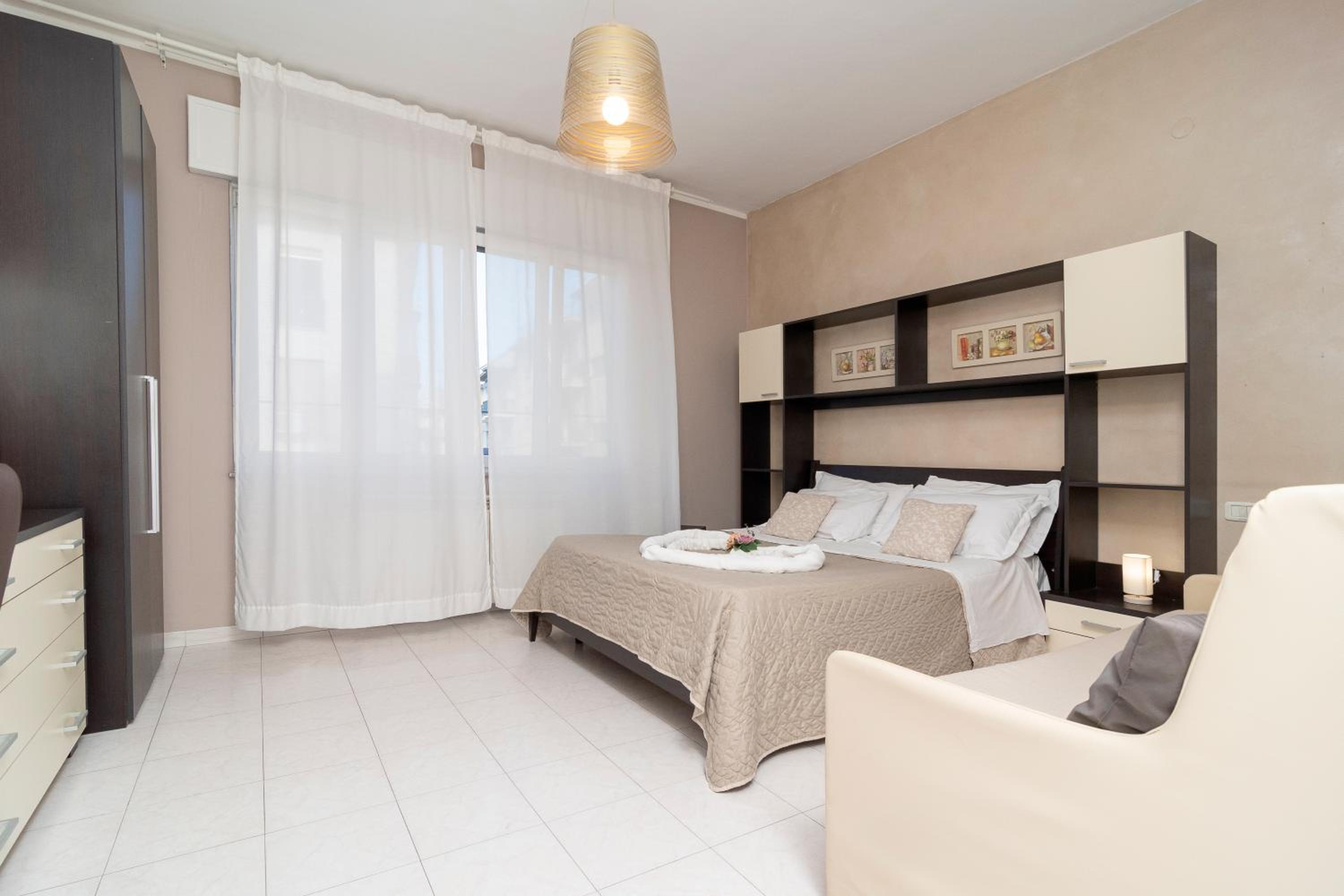 Double Room - Photo 5
