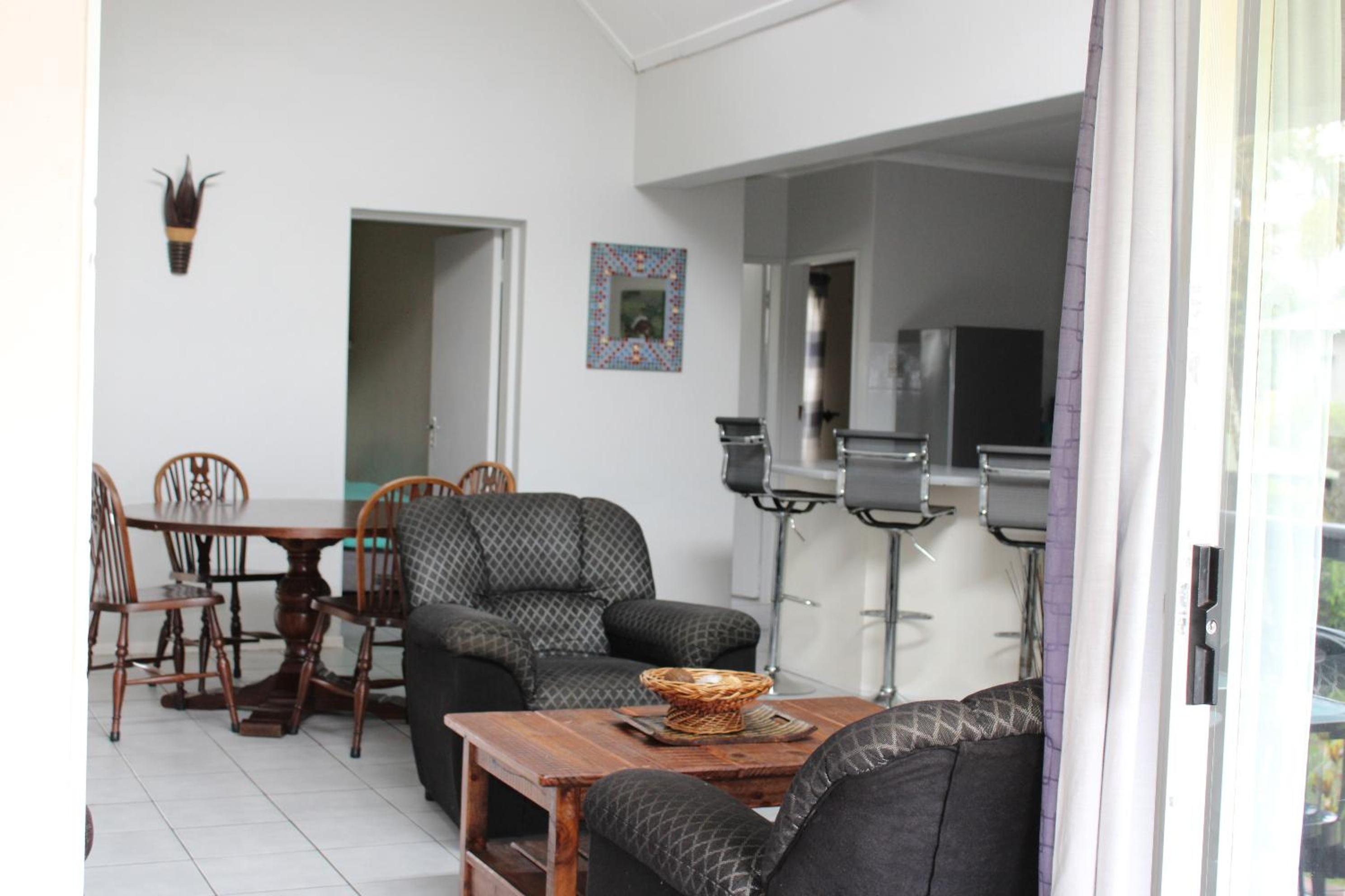 Luxury Apartment photo 3