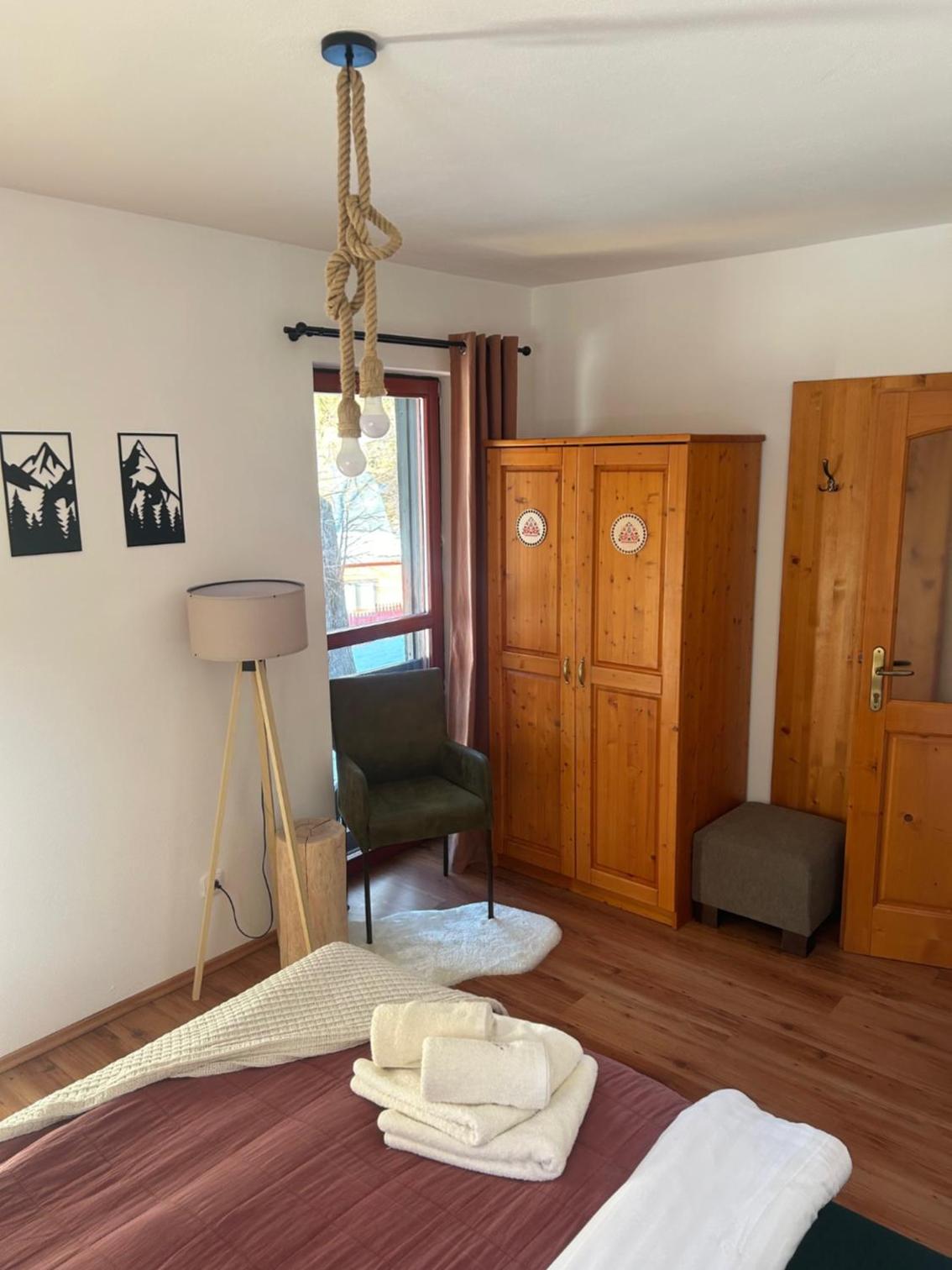 Suite - Photo 5