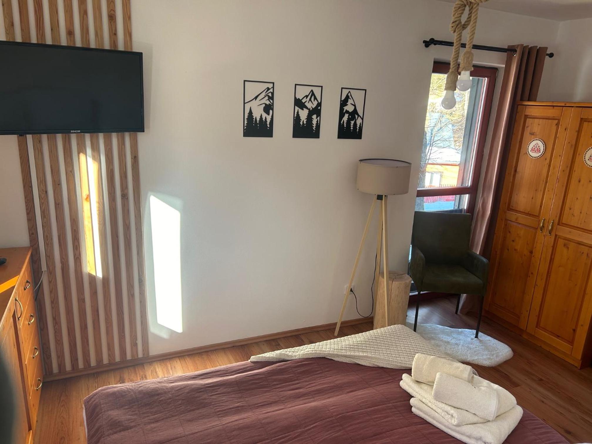 Suite - Photo 12