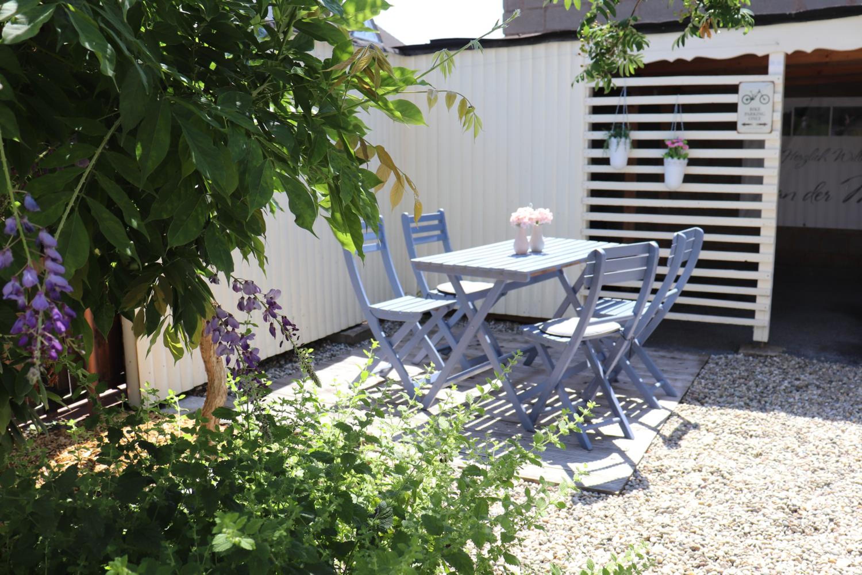 Two-Bedroom House - Photo 3