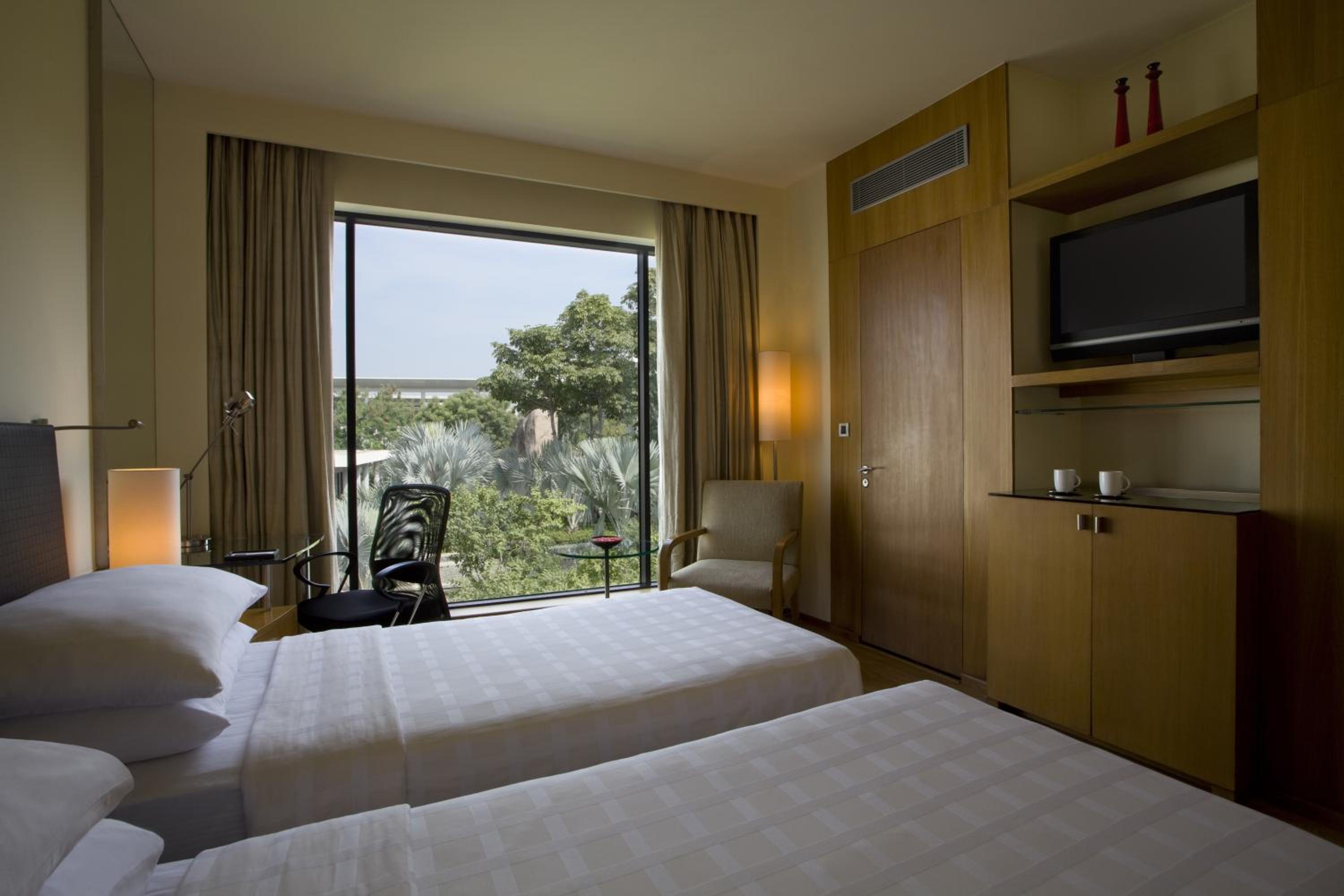 Twin Room - Photo 1