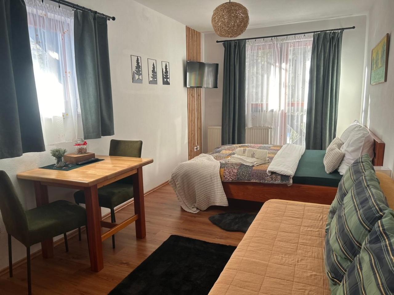 Quadruple Room - Photo 8