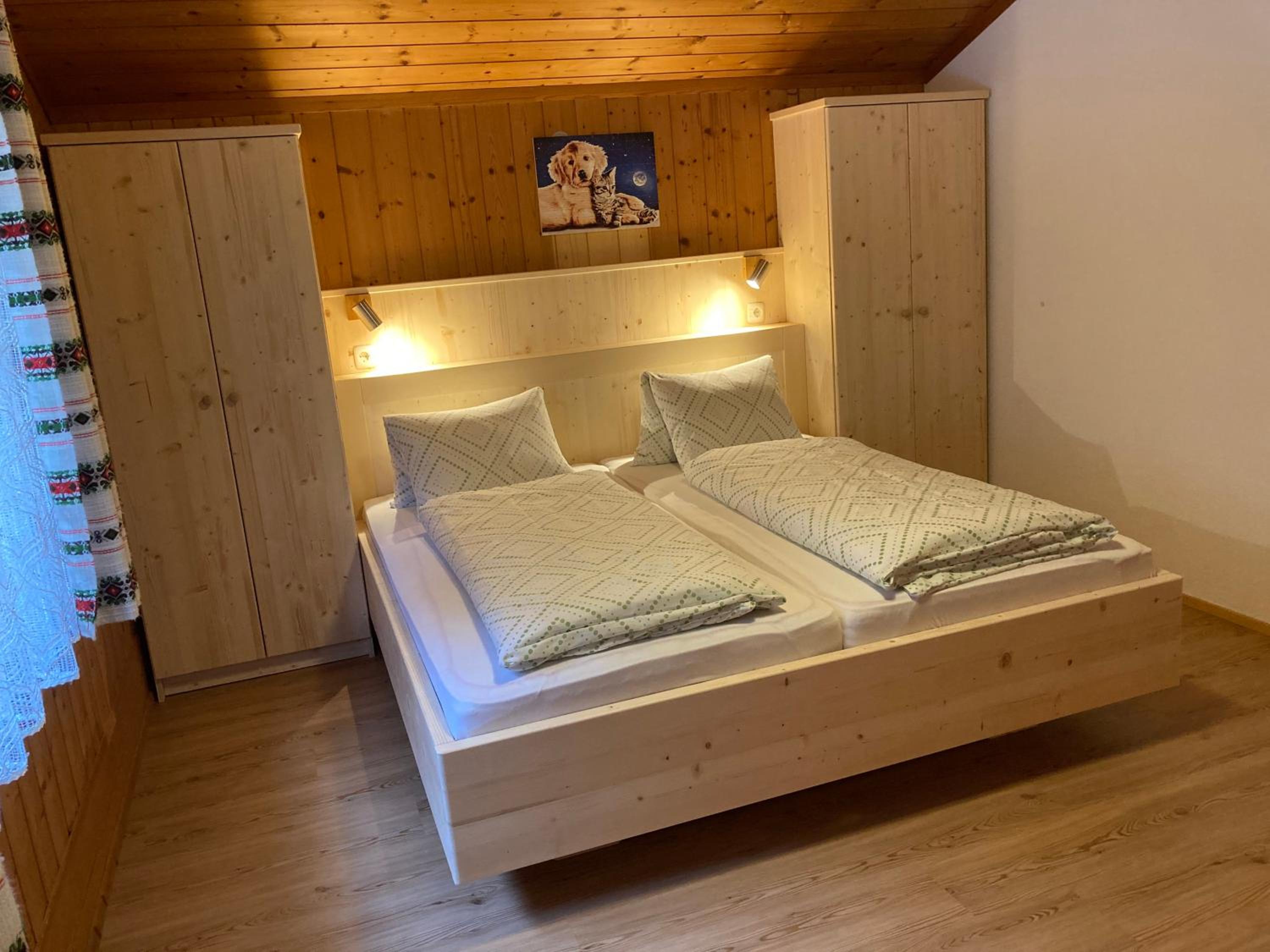 Apartment with Mountain View