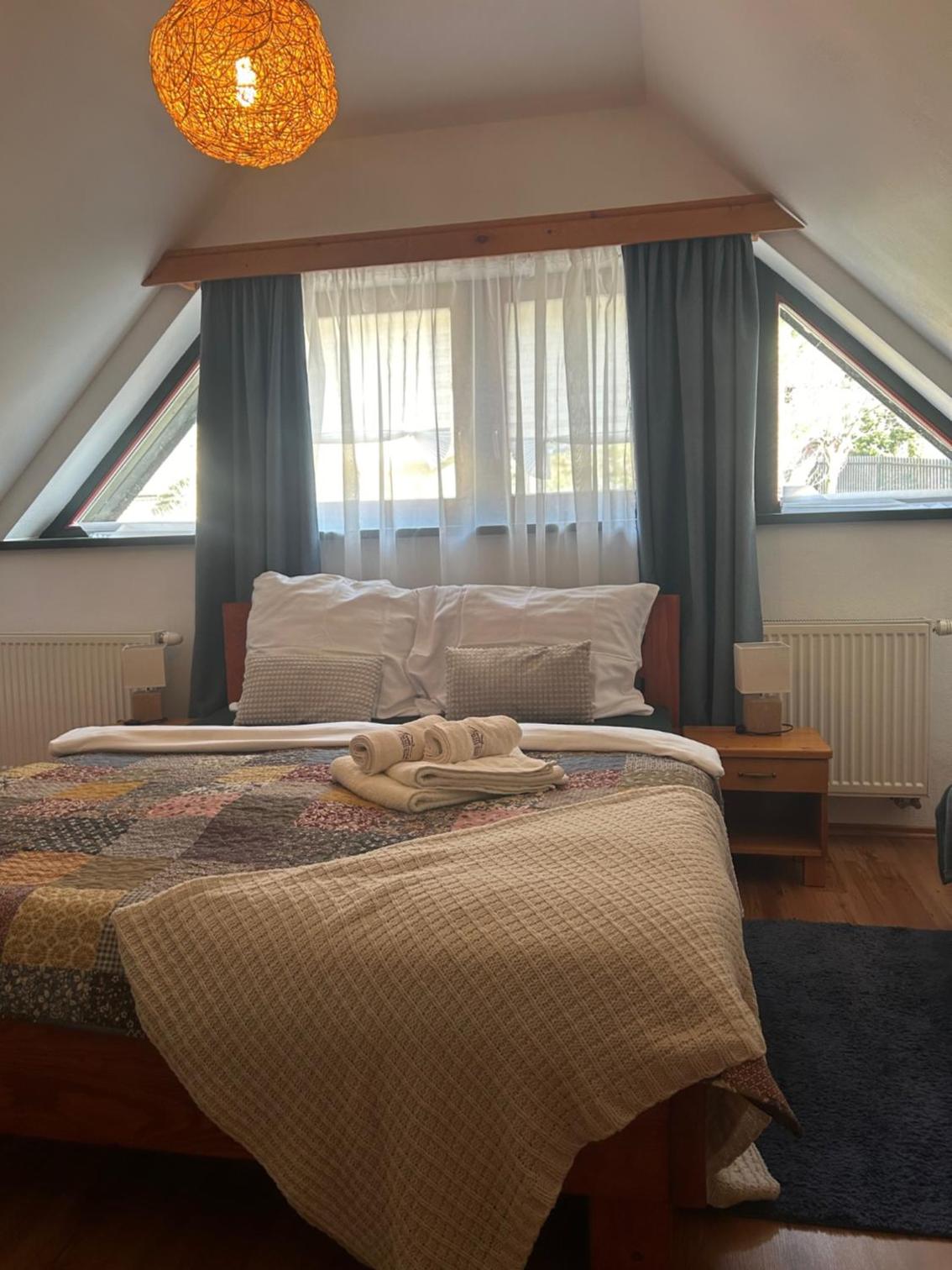 Quadruple Room with Bathroom - Photo 5