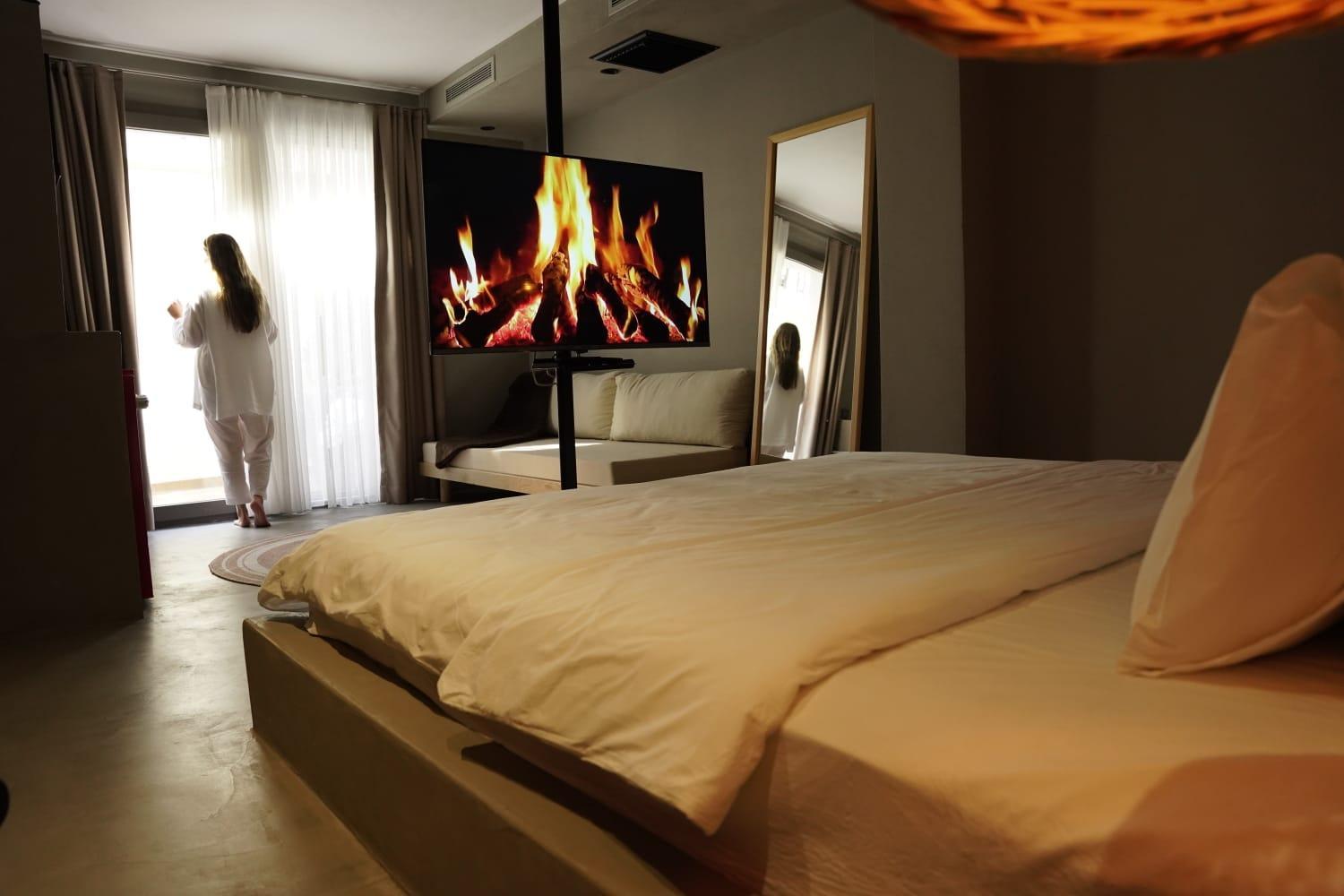 Deluxe Suite - Photo 12