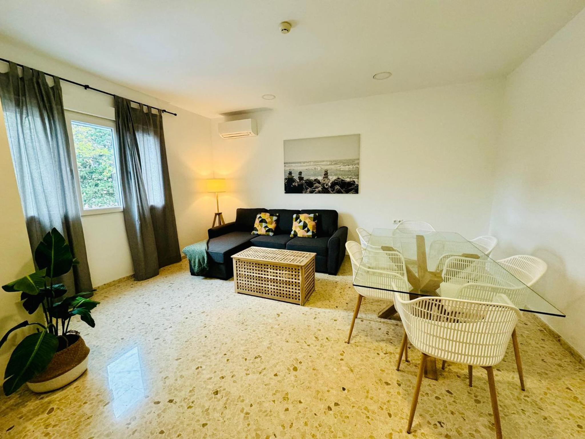 Apartment with Balcony photo 3