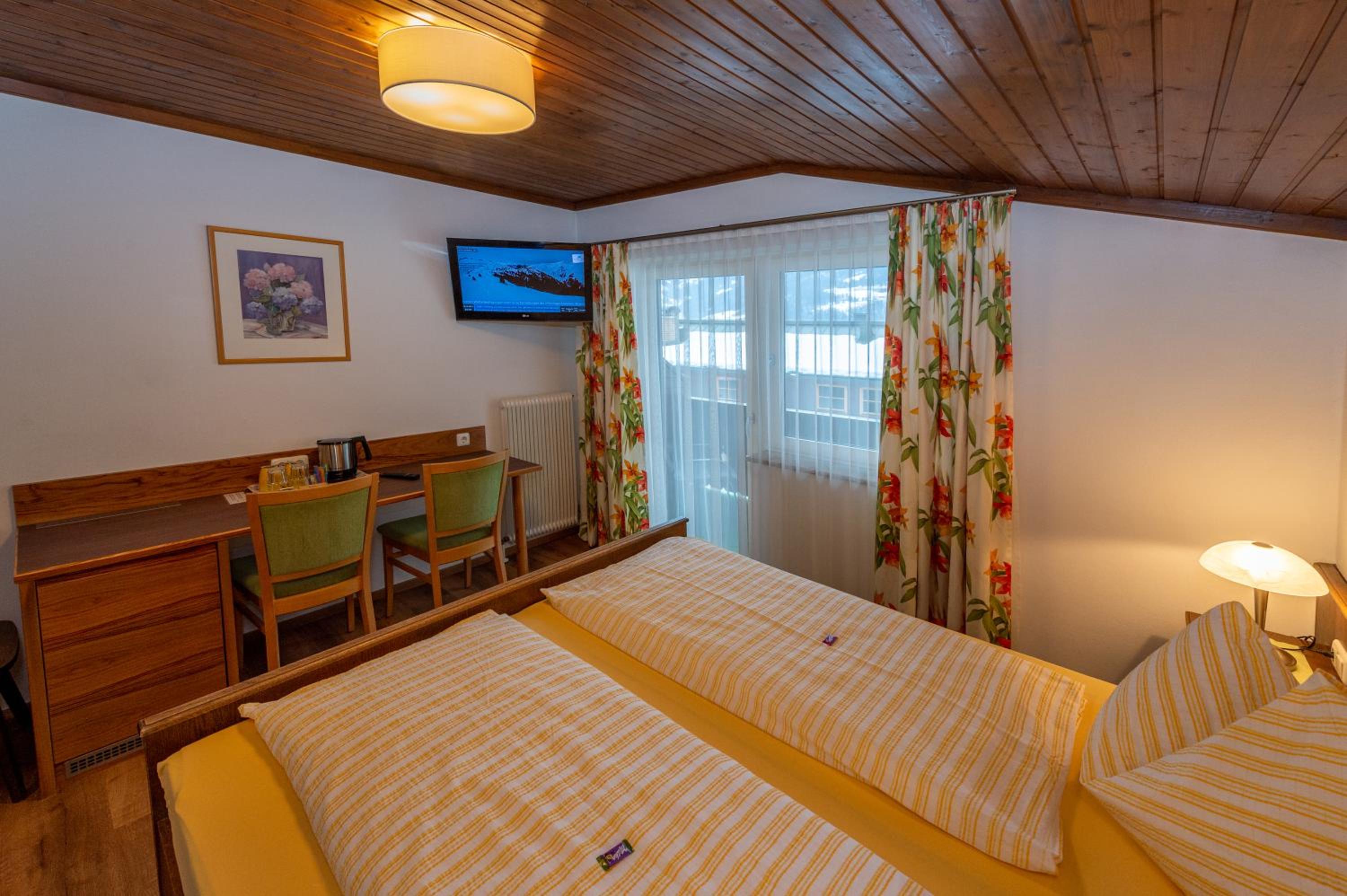 Comfort Double Room with Balcony photo 2