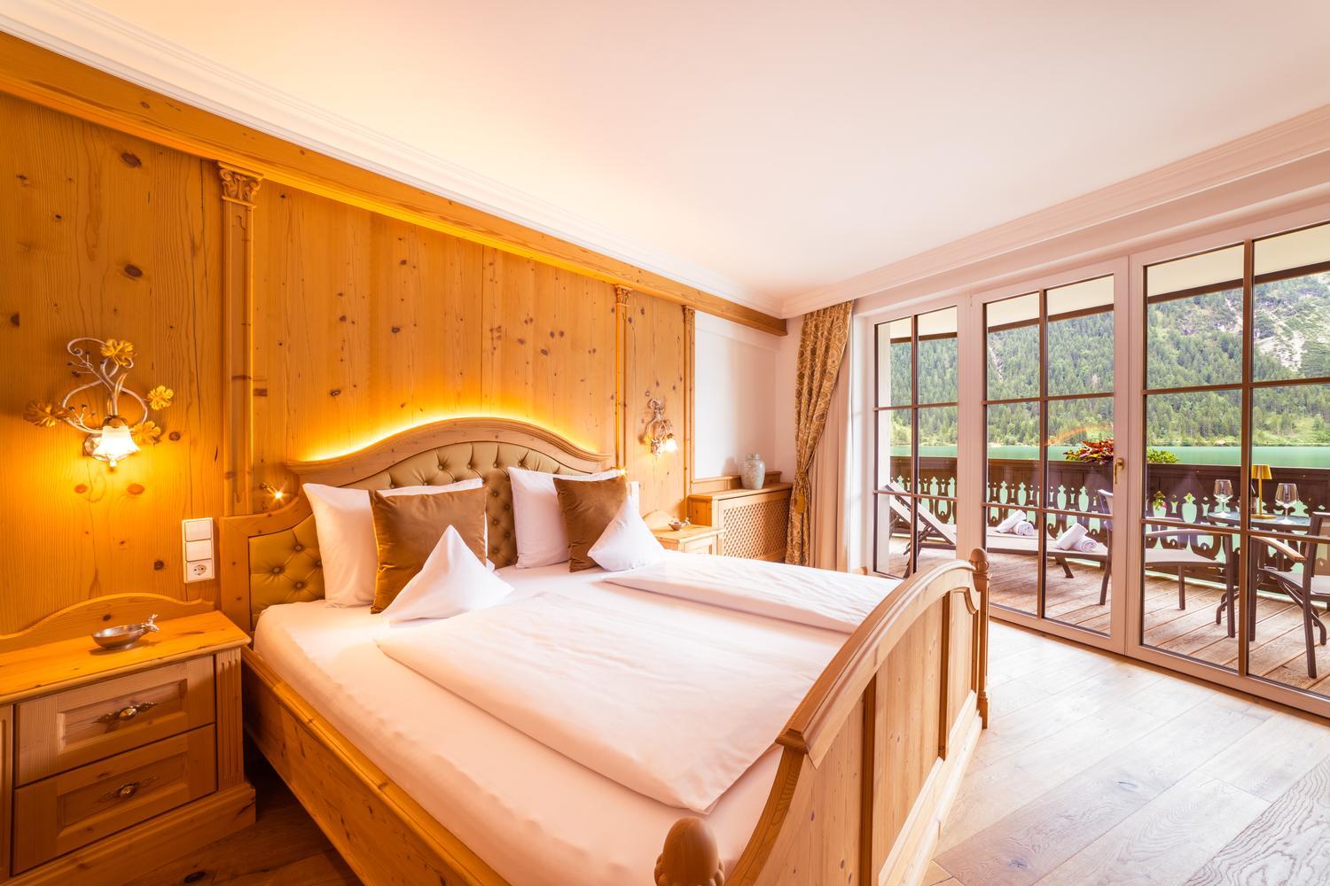 Suite with Lake View