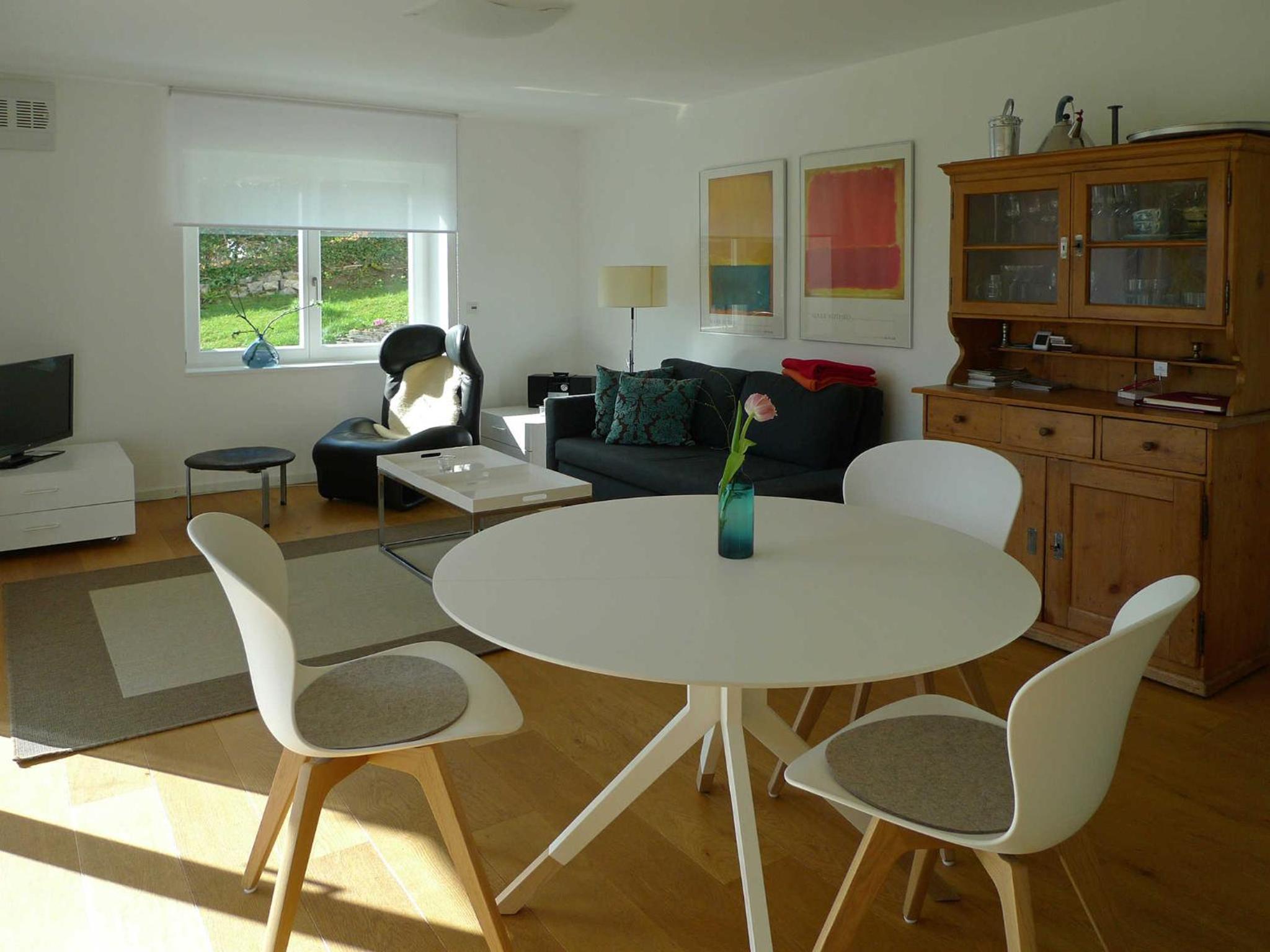 One-Bedroom Apartment with Terrace photo 1