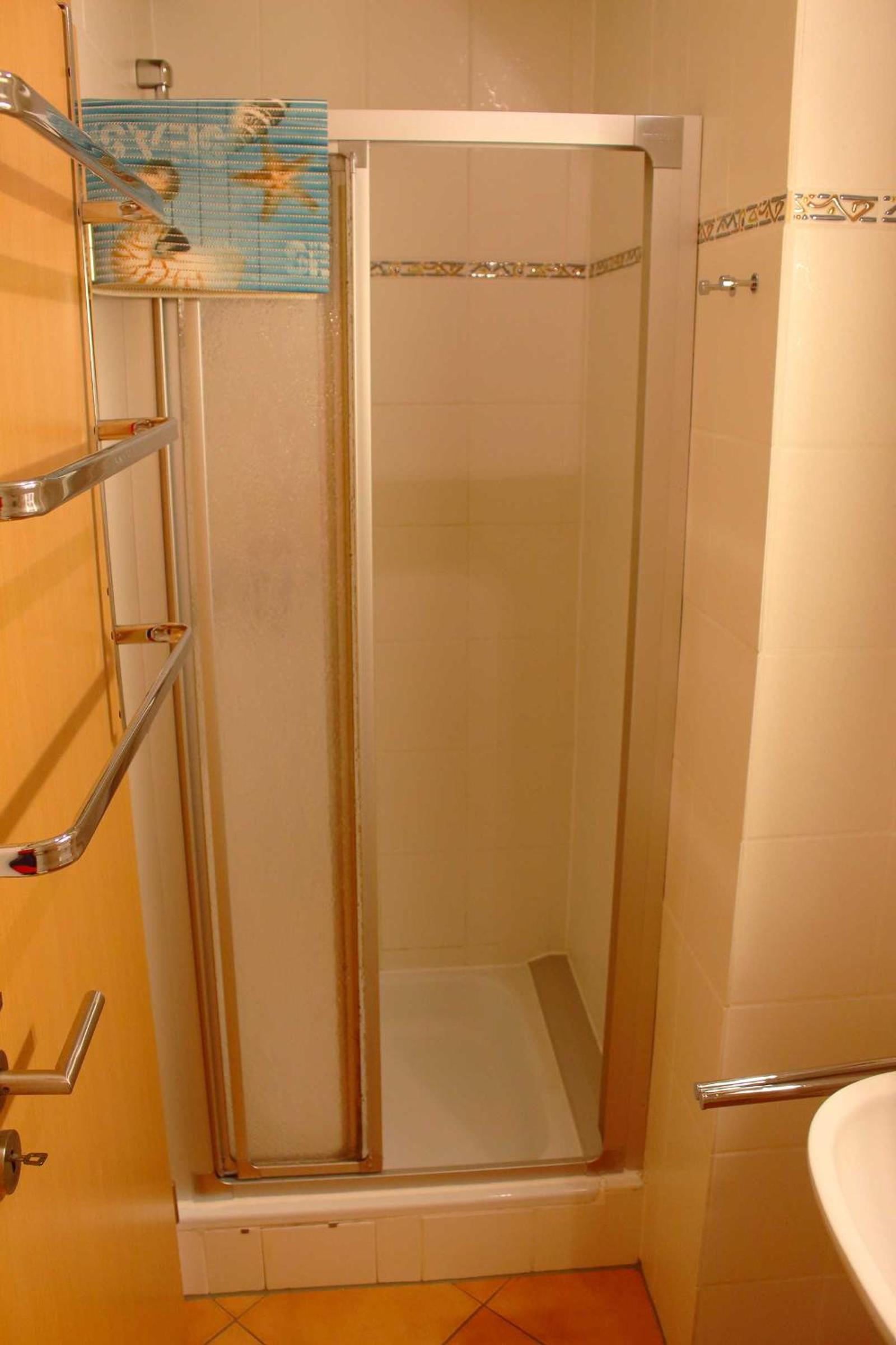 Two-Bedroom Apartment with Balcony photo 2