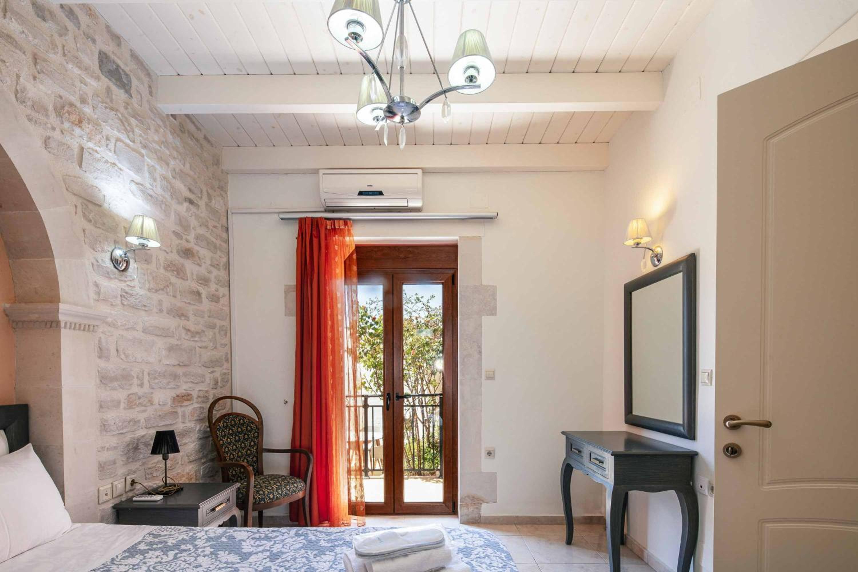 Three-Bedroom Villa photo 3