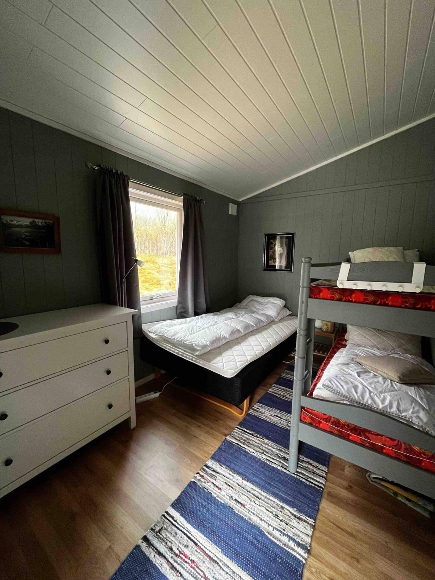 Four-Bedroom House photo 2