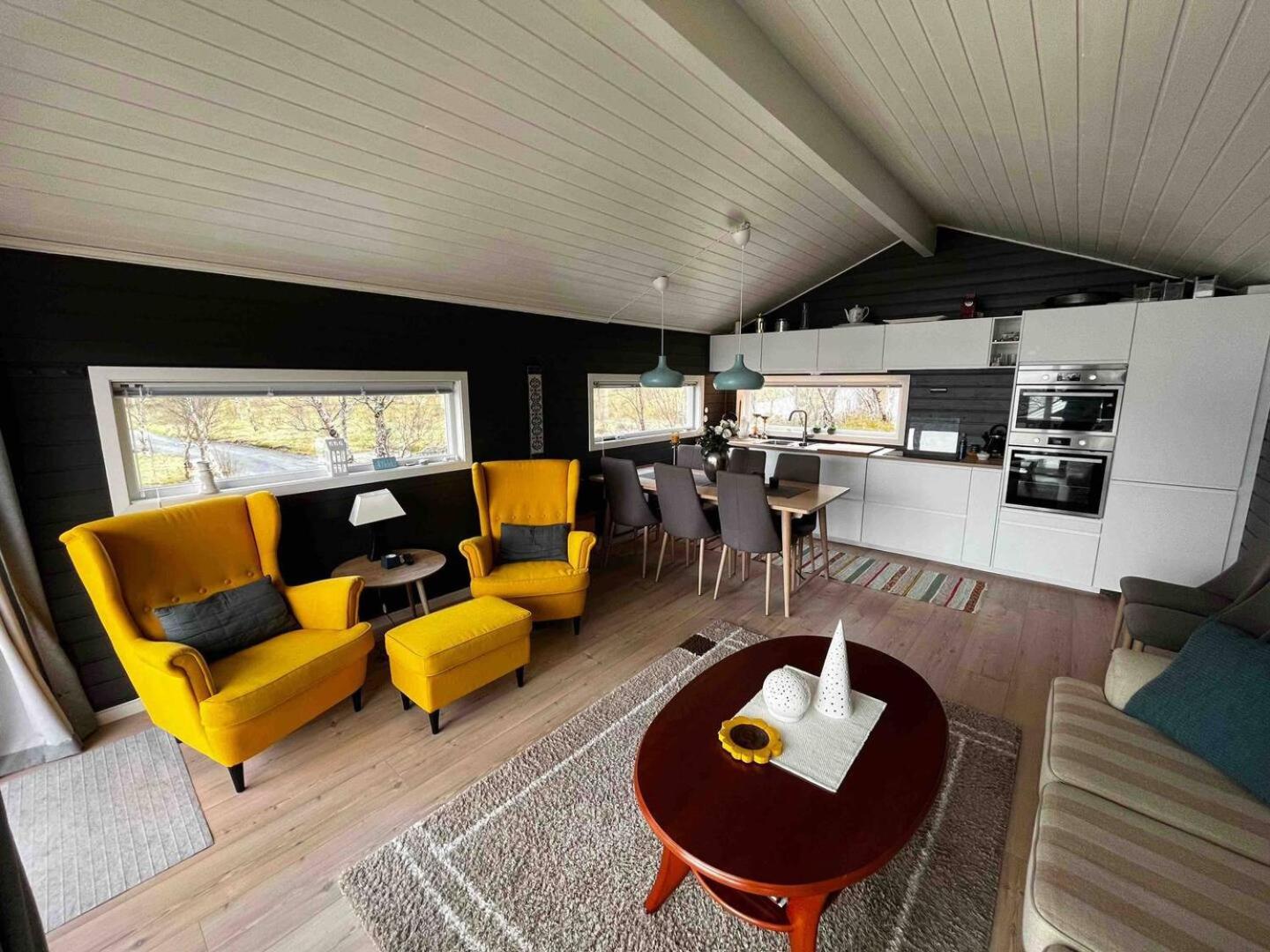 Four-Bedroom House photo 1