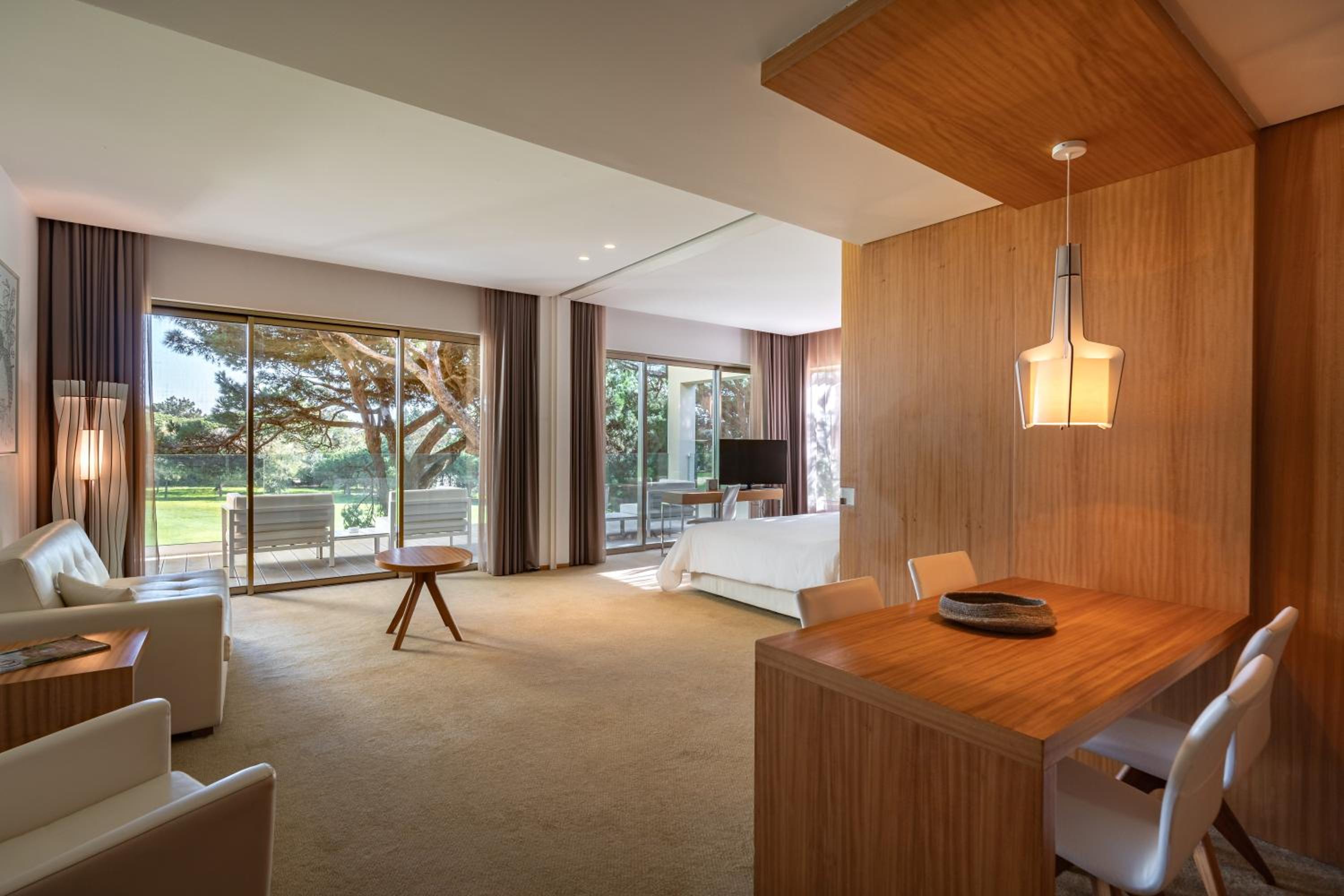 Suite  - Photo 2