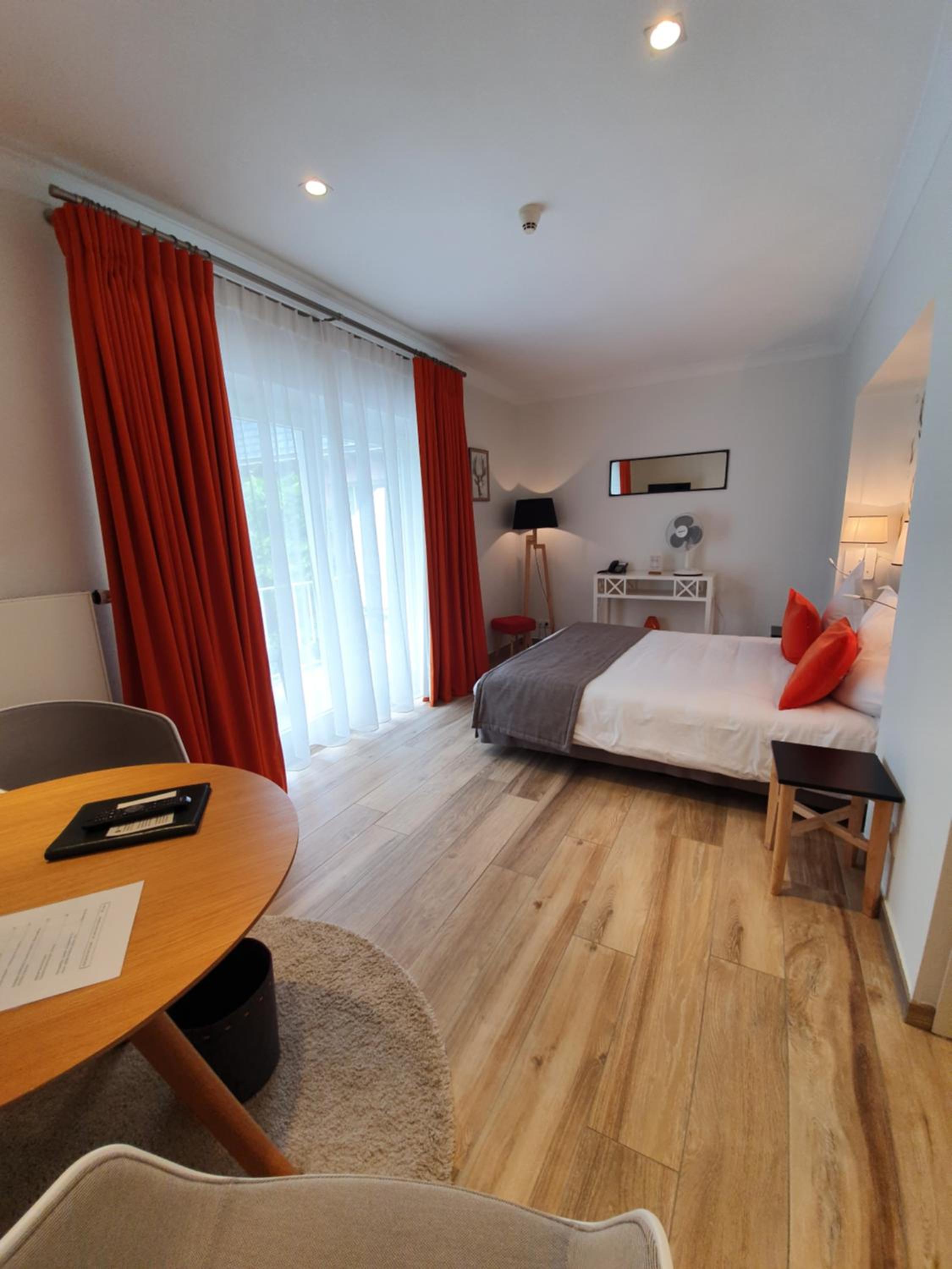 Double Room with Garden View - Photo 16