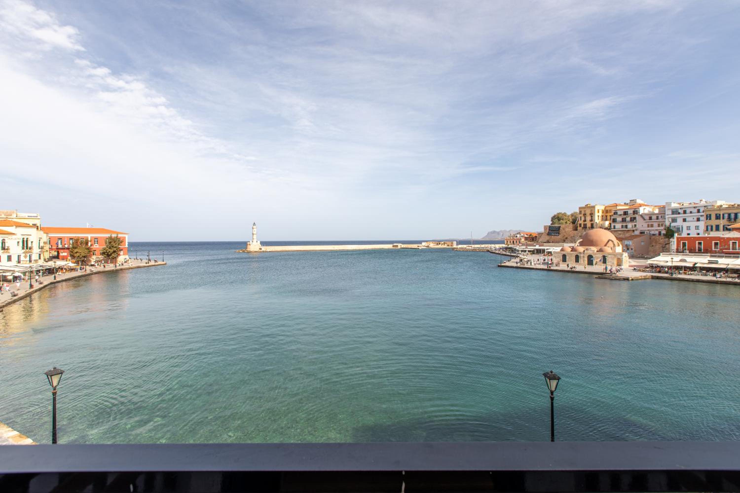 Double or Twin Room with Sea View thumbnail 5