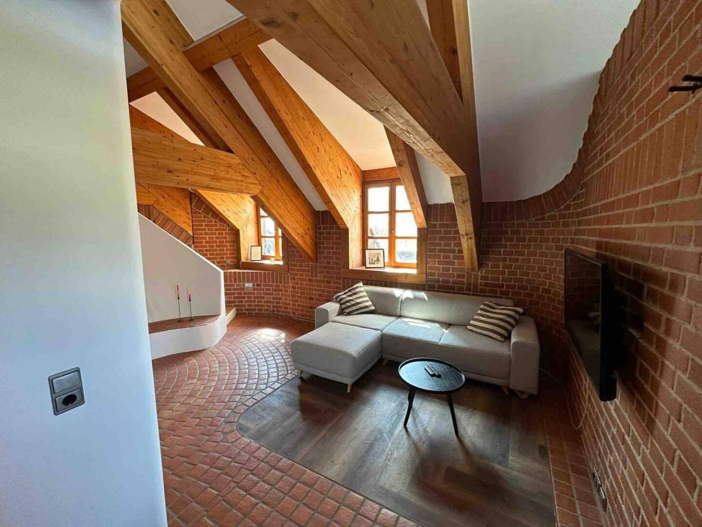 Apartment - Split Level photo 3