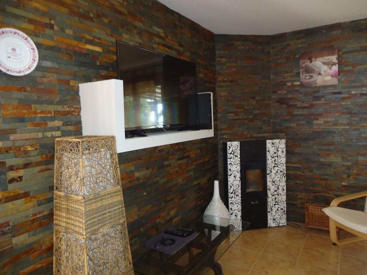 Three-Bedroom House photo 2