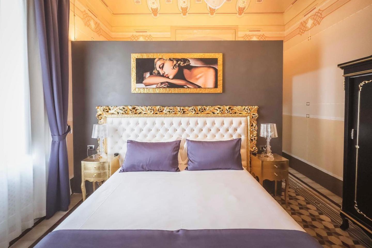 Double or Twin Room - Photo 6