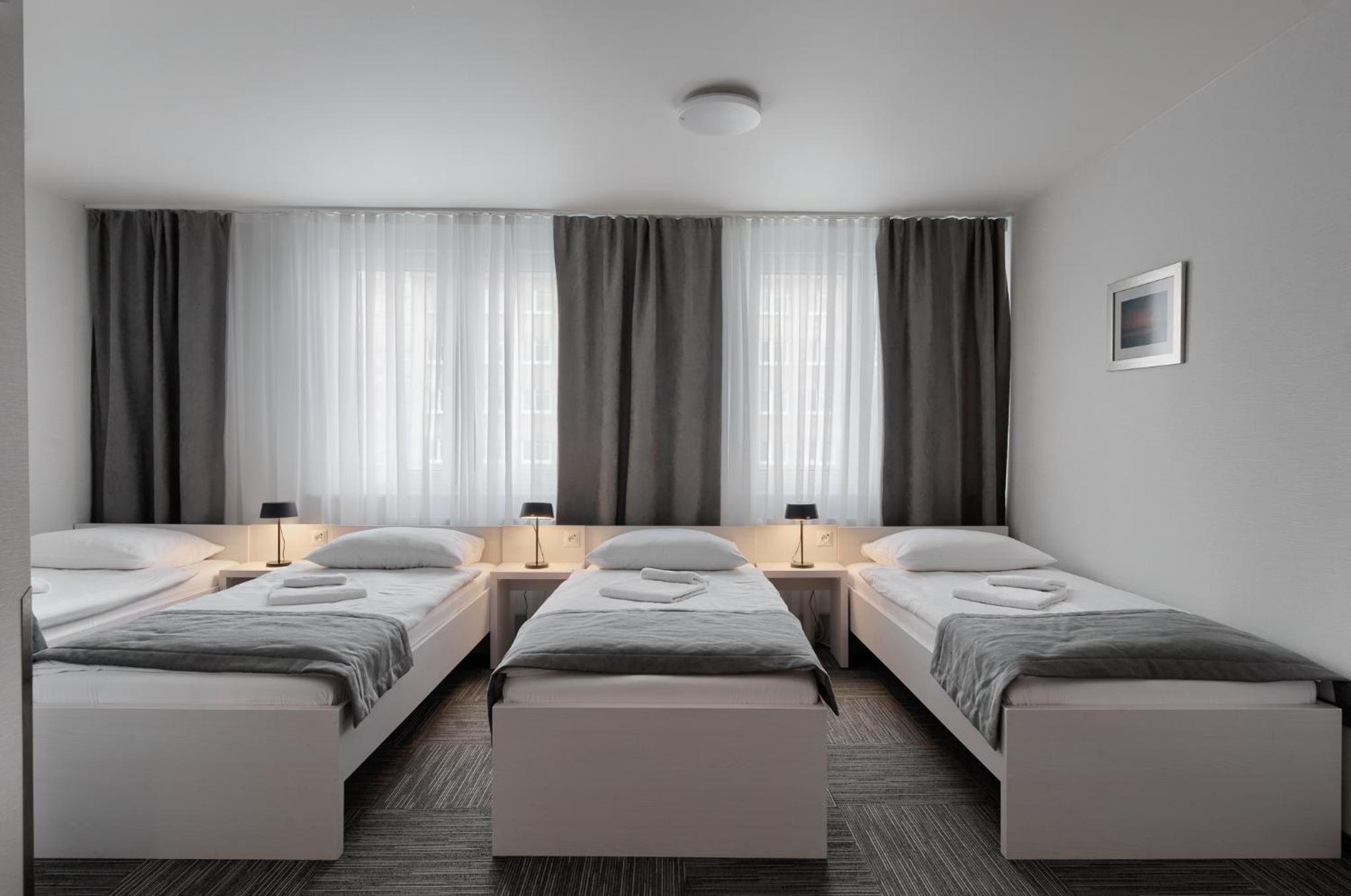 Deluxe Quadruple Room - Photo 2