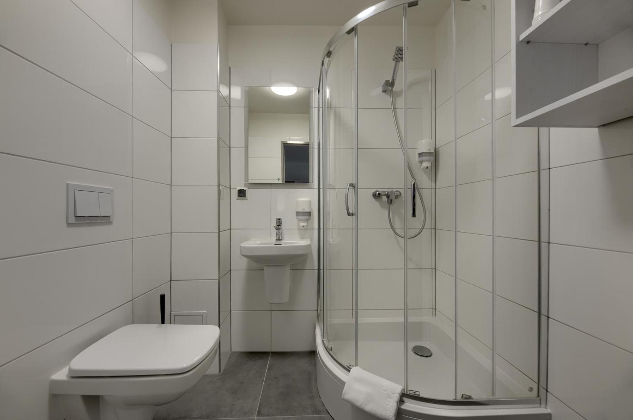Deluxe Quadruple Room - Photo 4