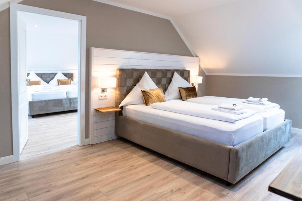 Junior Suite with City View photo 3