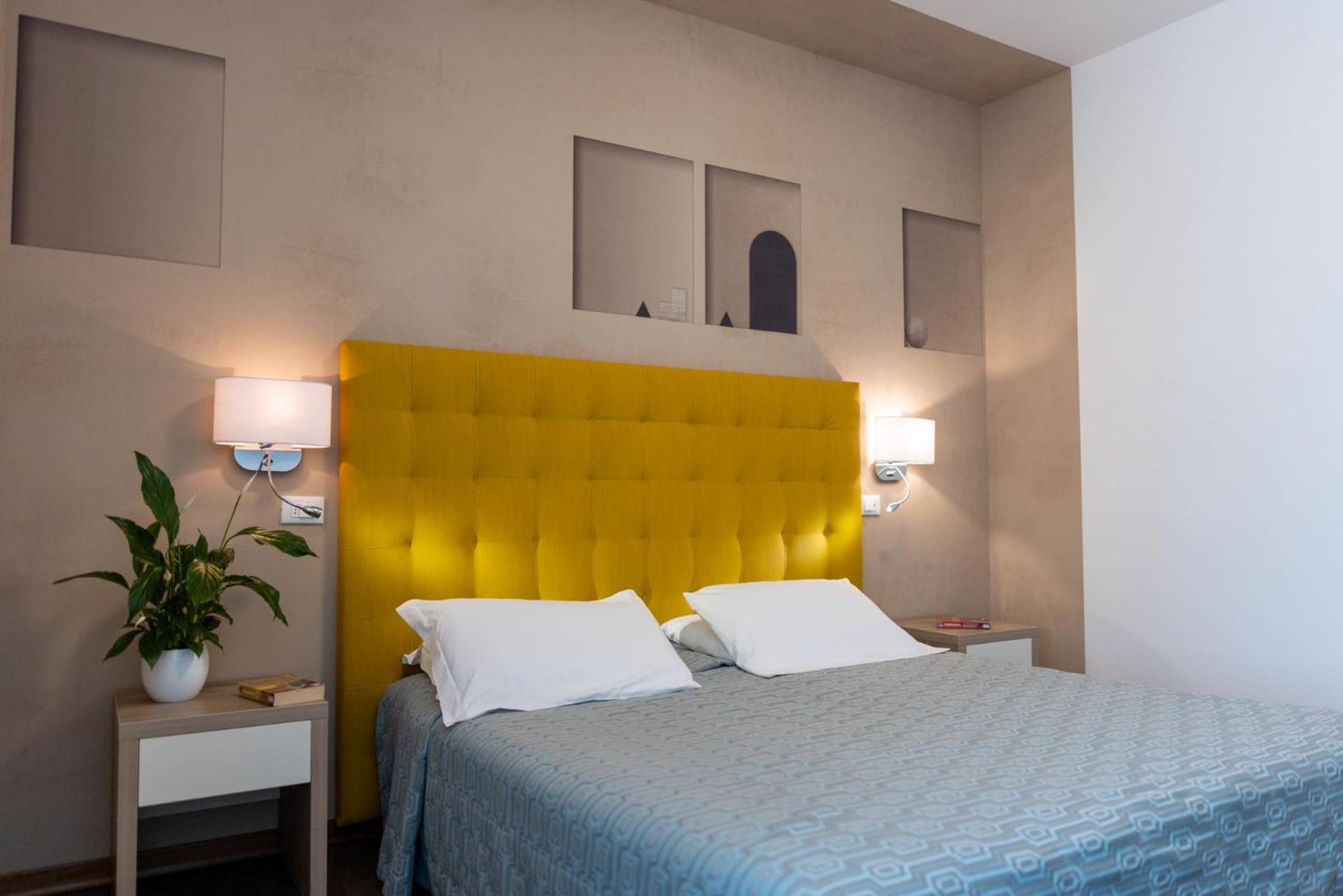 Deluxe Double or Twin Room - Photo 3