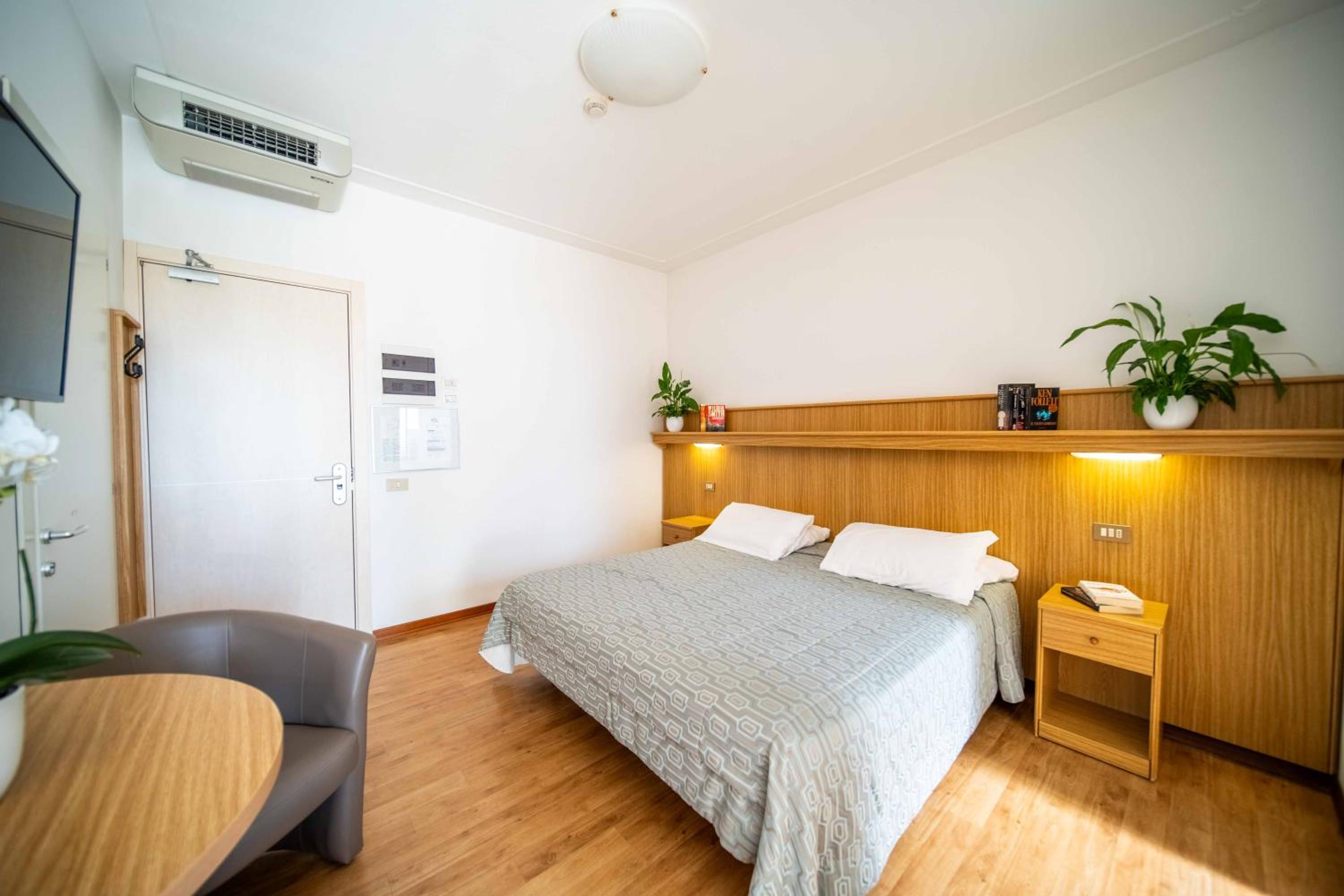 Comfort Triple Room photo 2