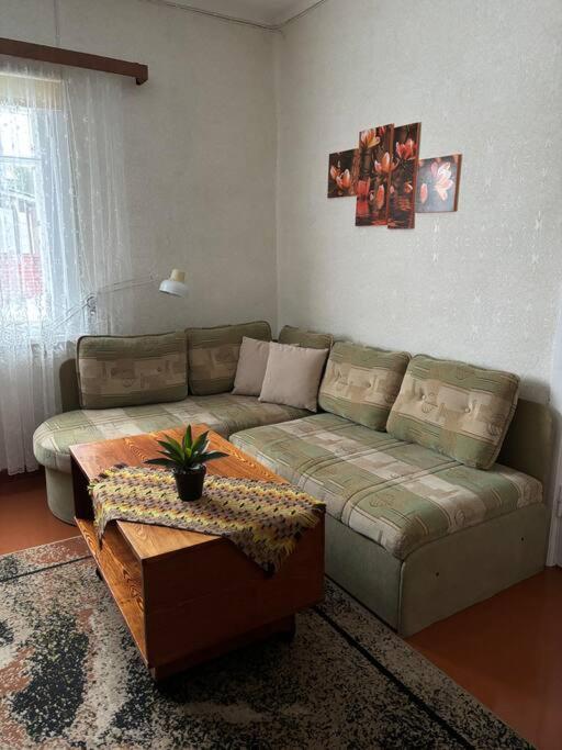 One-Bedroom House photo 1